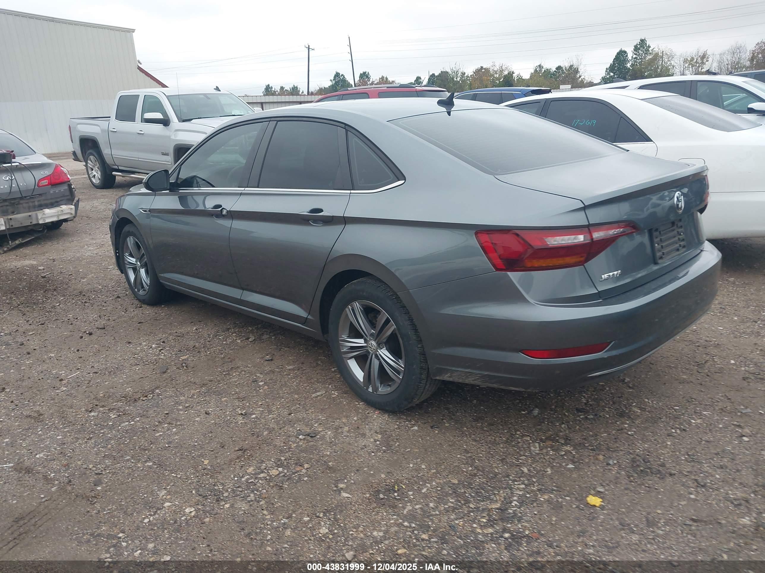 VOLKSWAGEN JETTA image 3