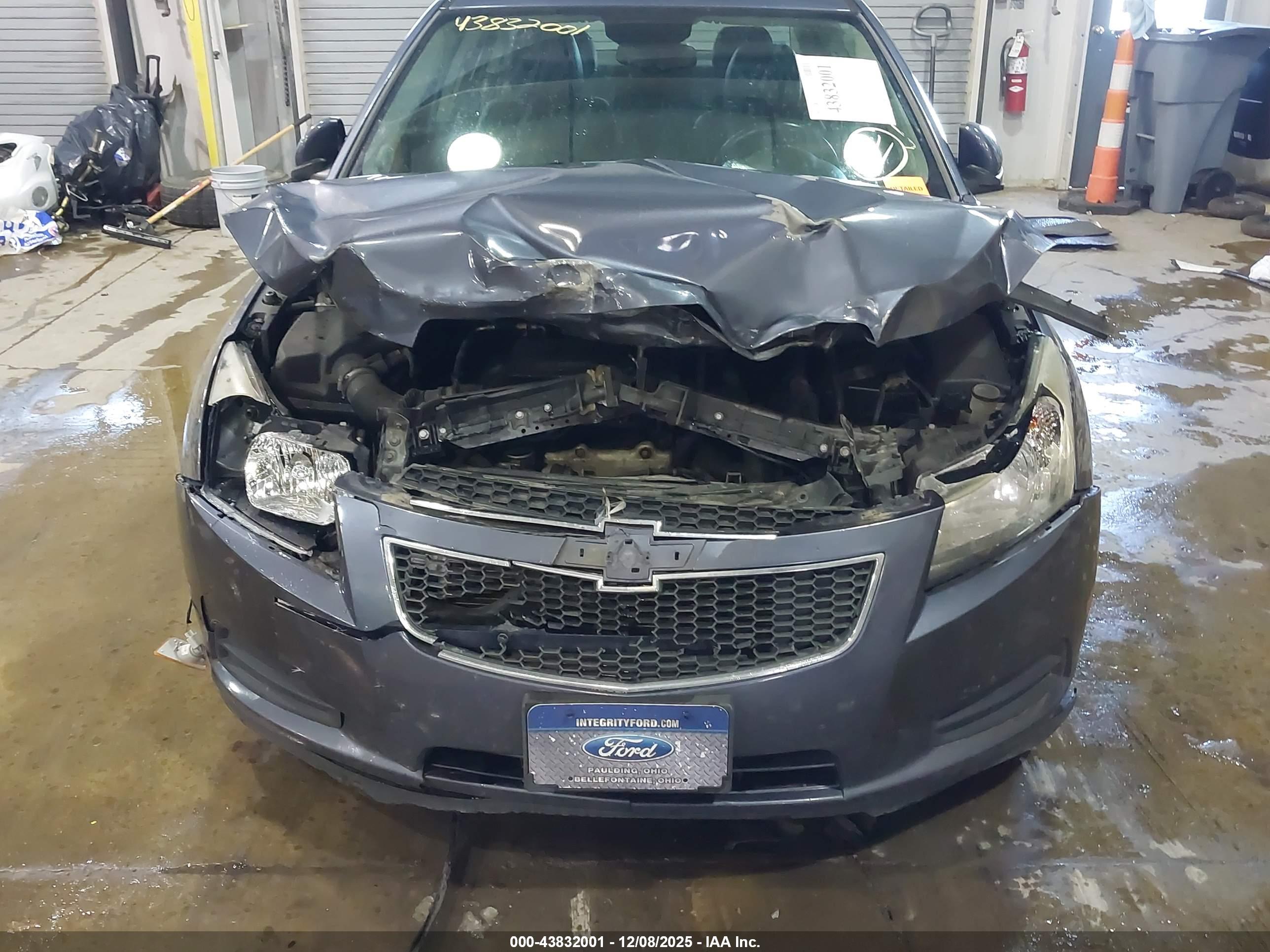 CHEVROLET CRUZE image 6