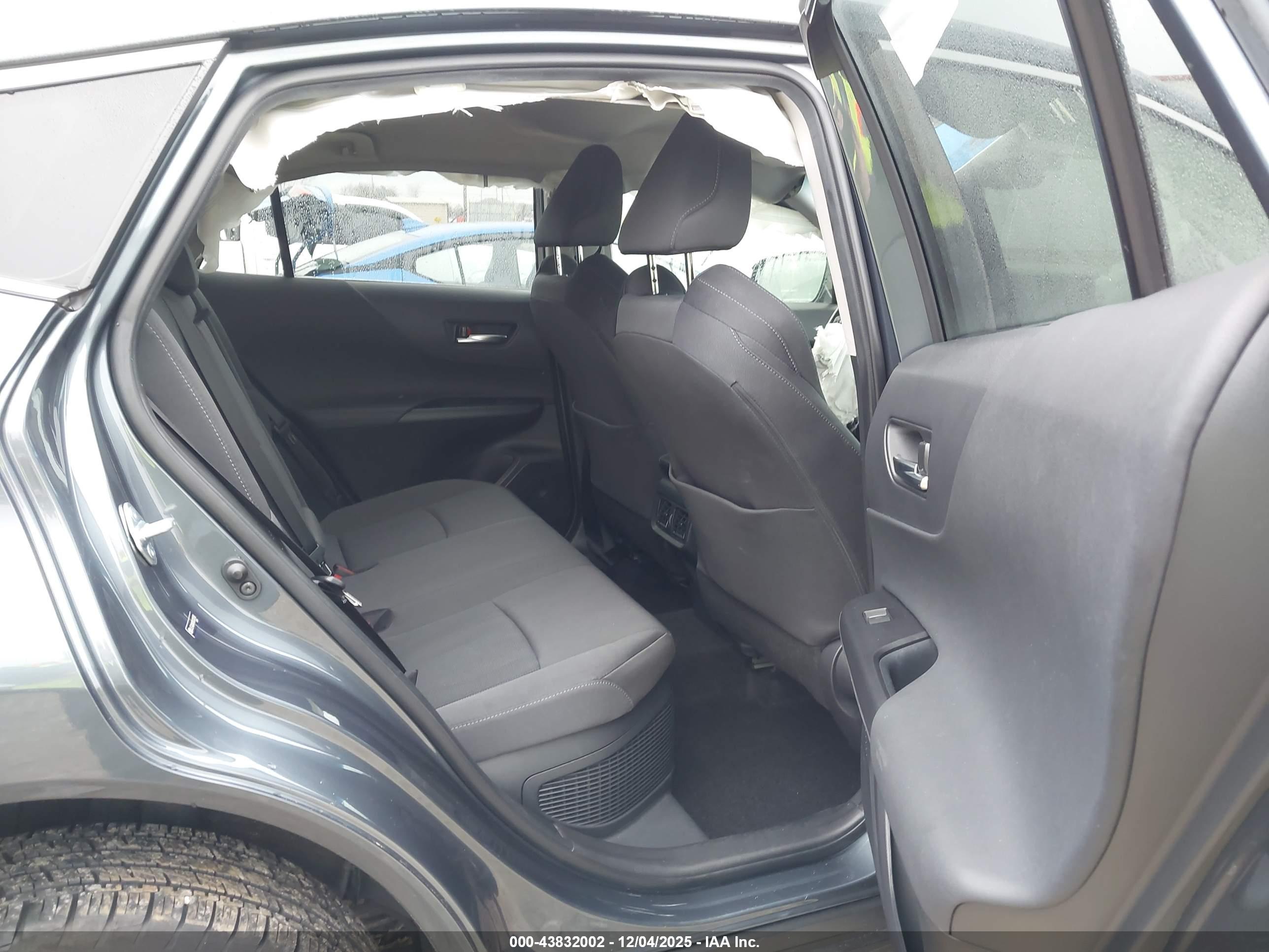 TOYOTA VENZA image 8