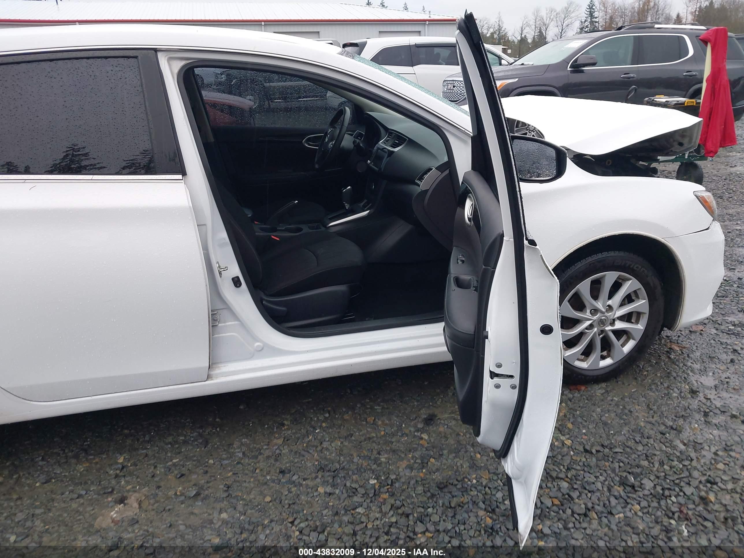 NISSAN SENTRA image 5