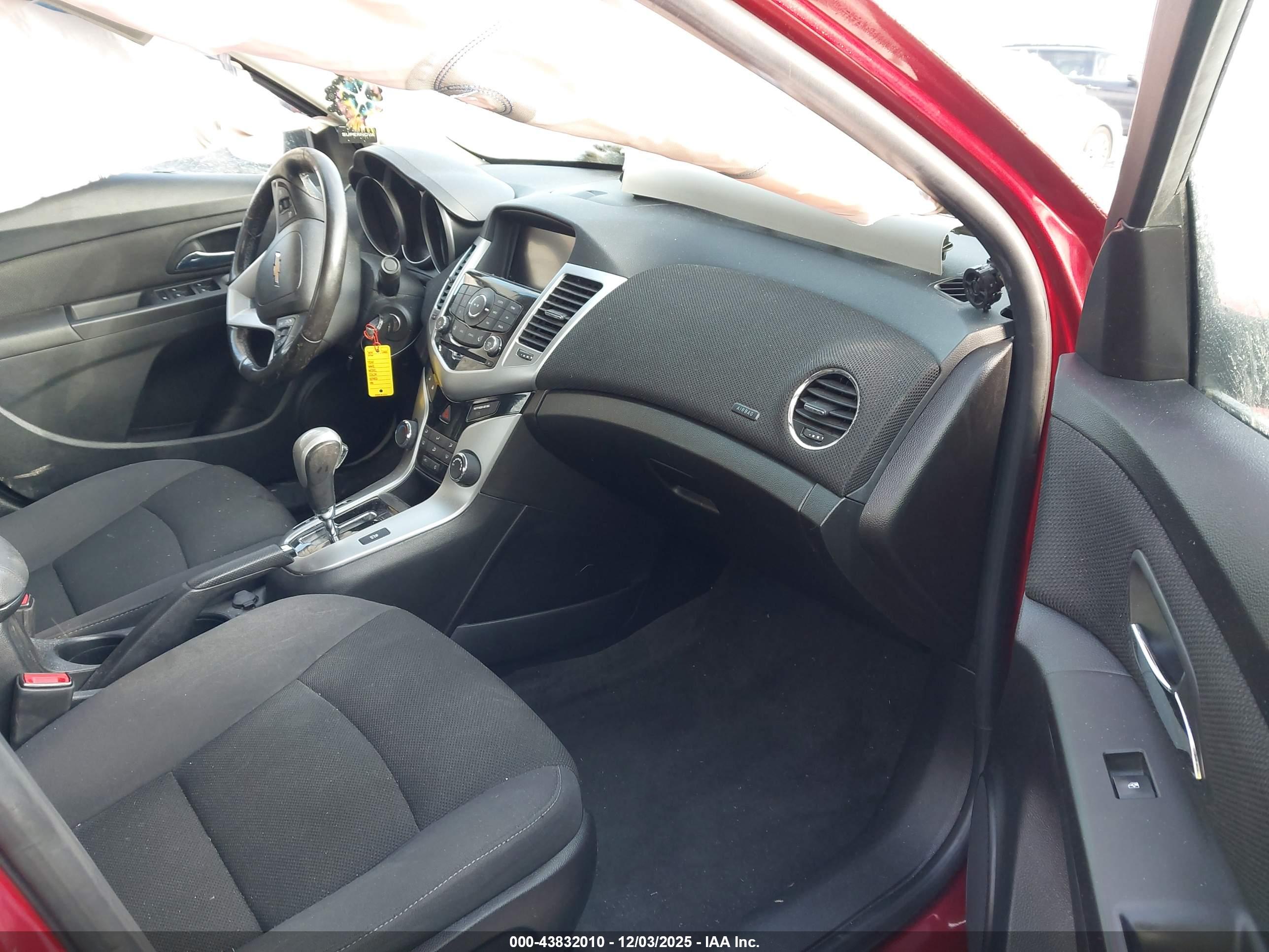 CHEVROLET CRUZE image 5