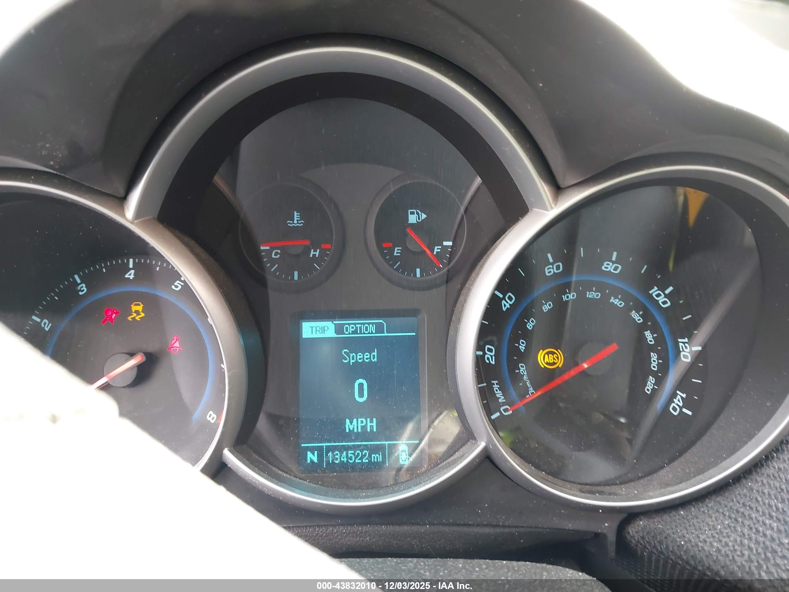 CHEVROLET CRUZE image 7
