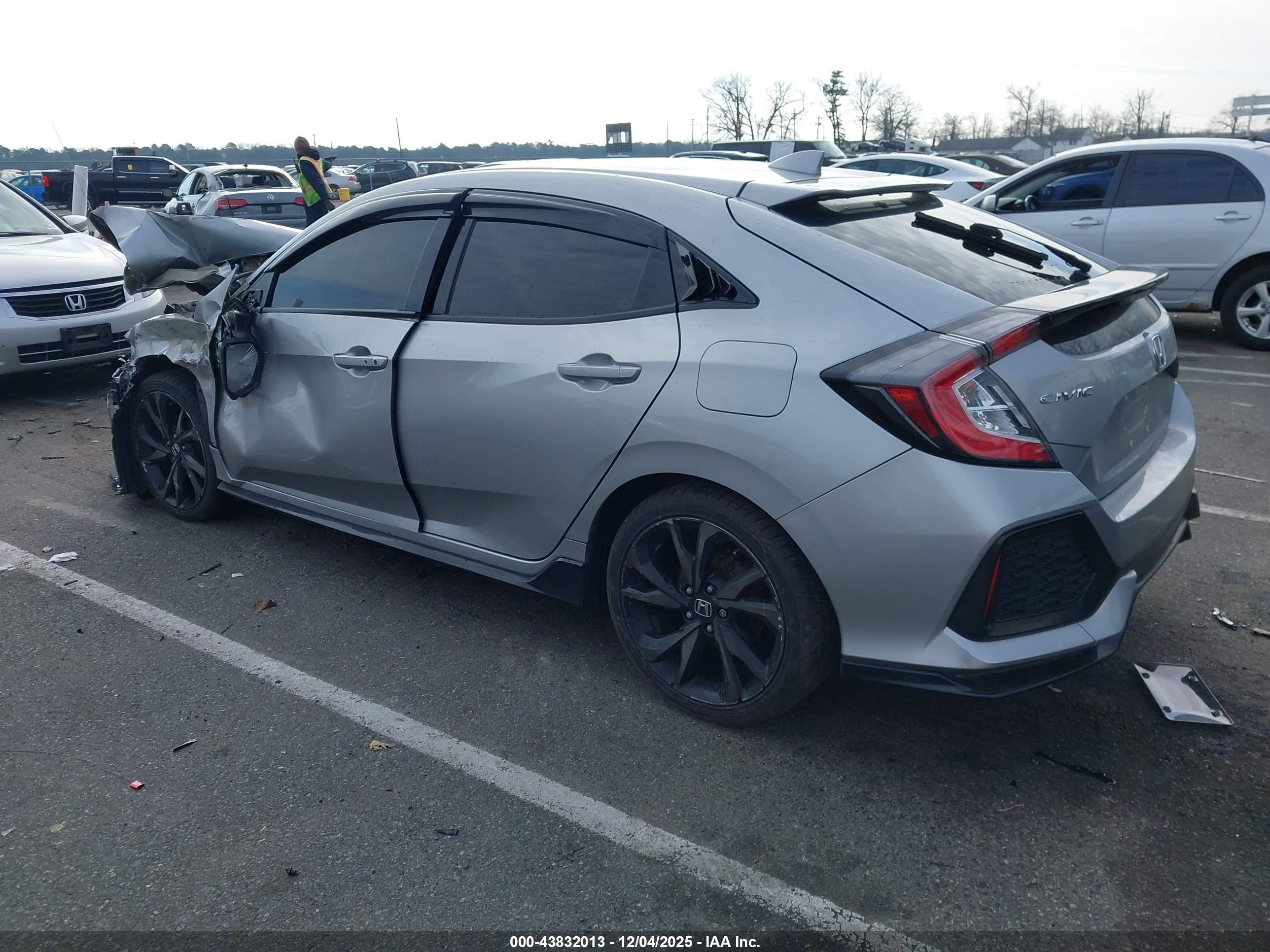 HONDA CIVIC image 3