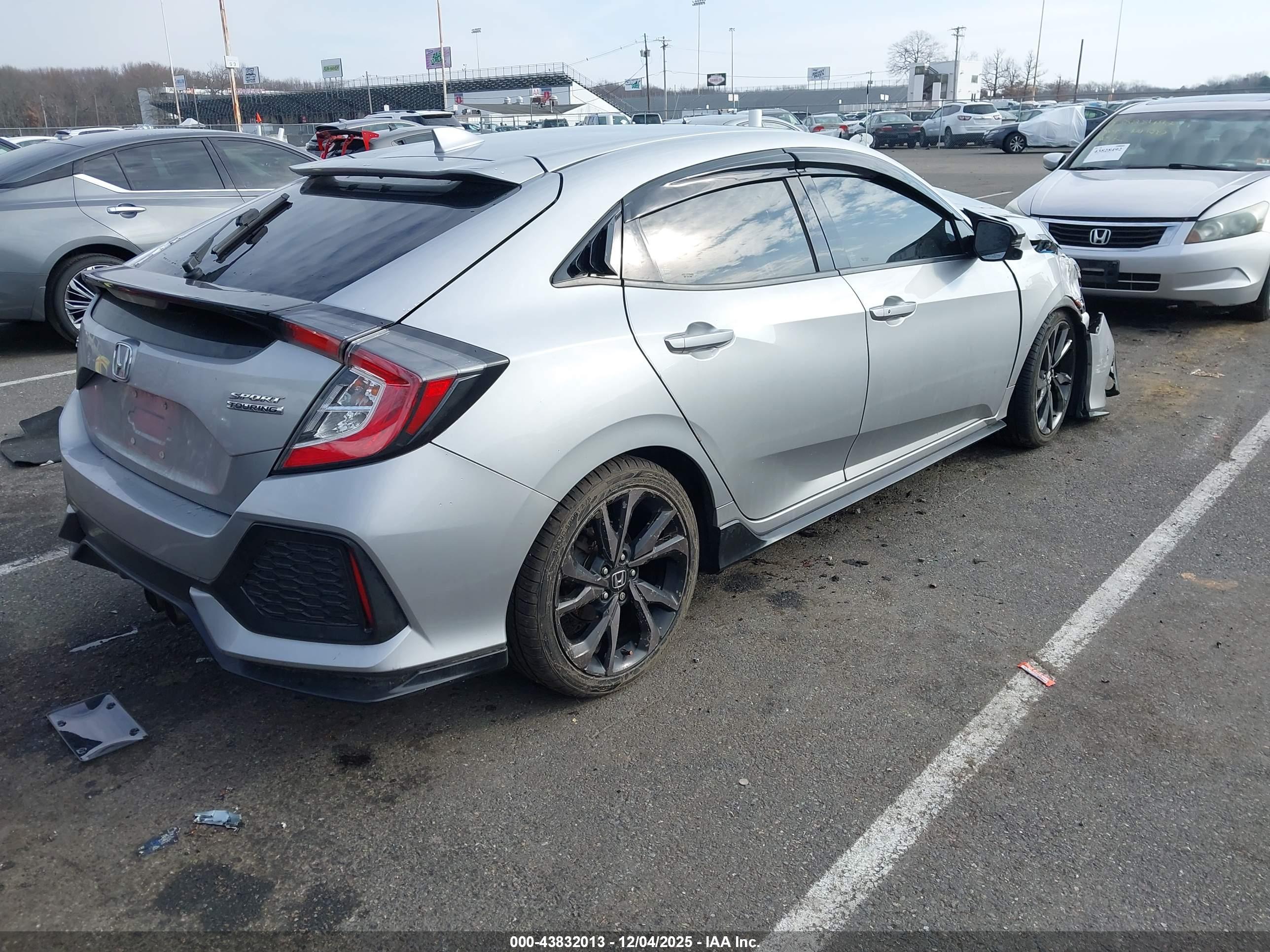 HONDA CIVIC image 4
