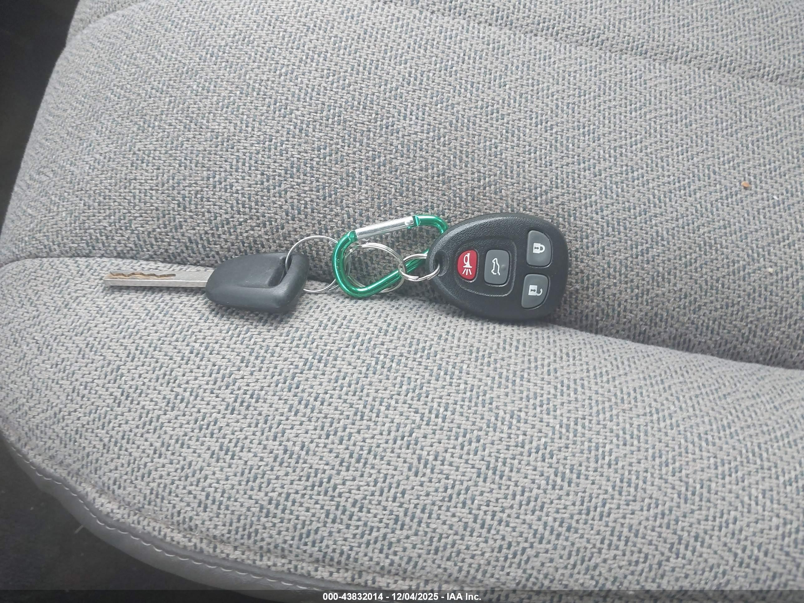 CHEVROLET EXPRESS image 11