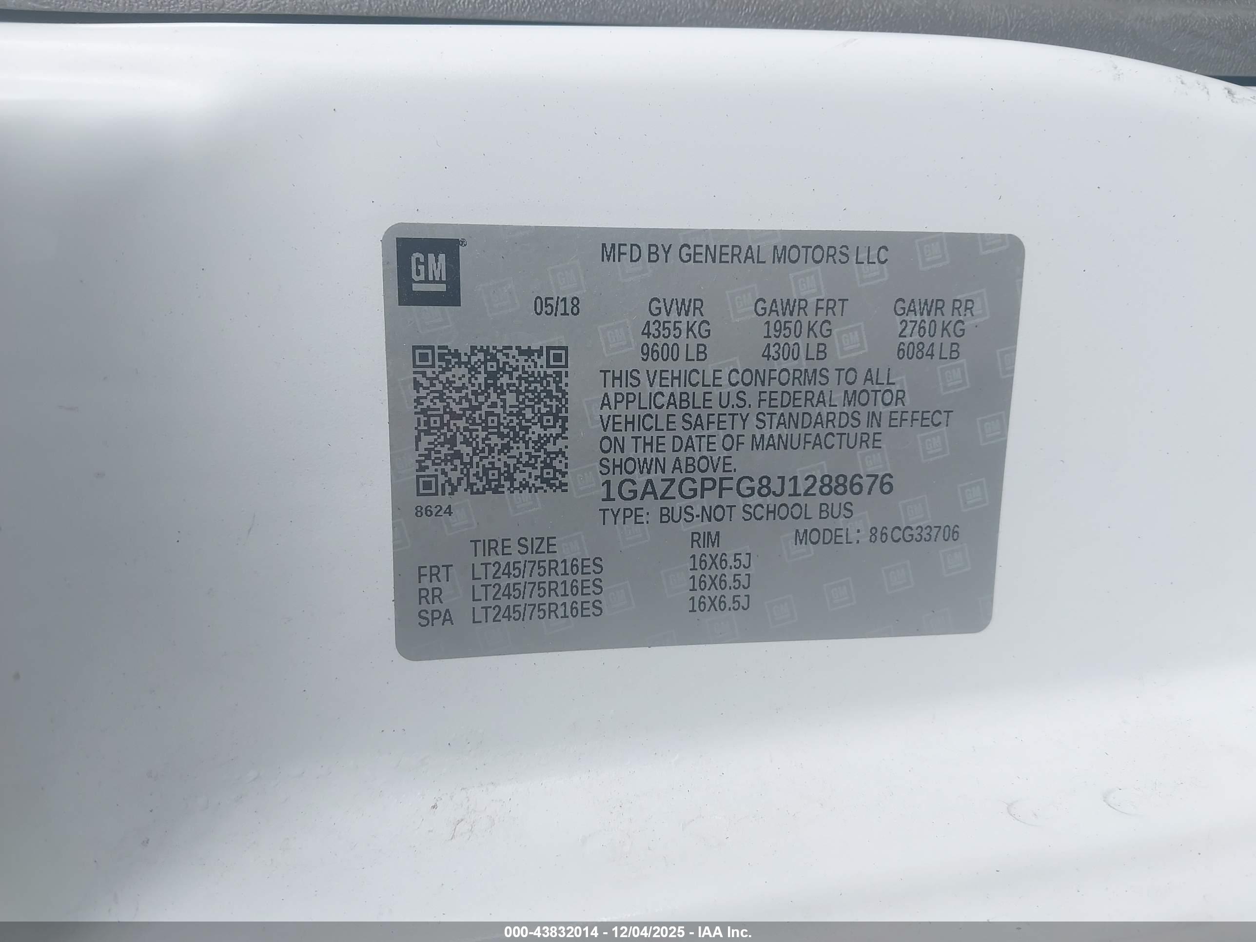 CHEVROLET EXPRESS image 9