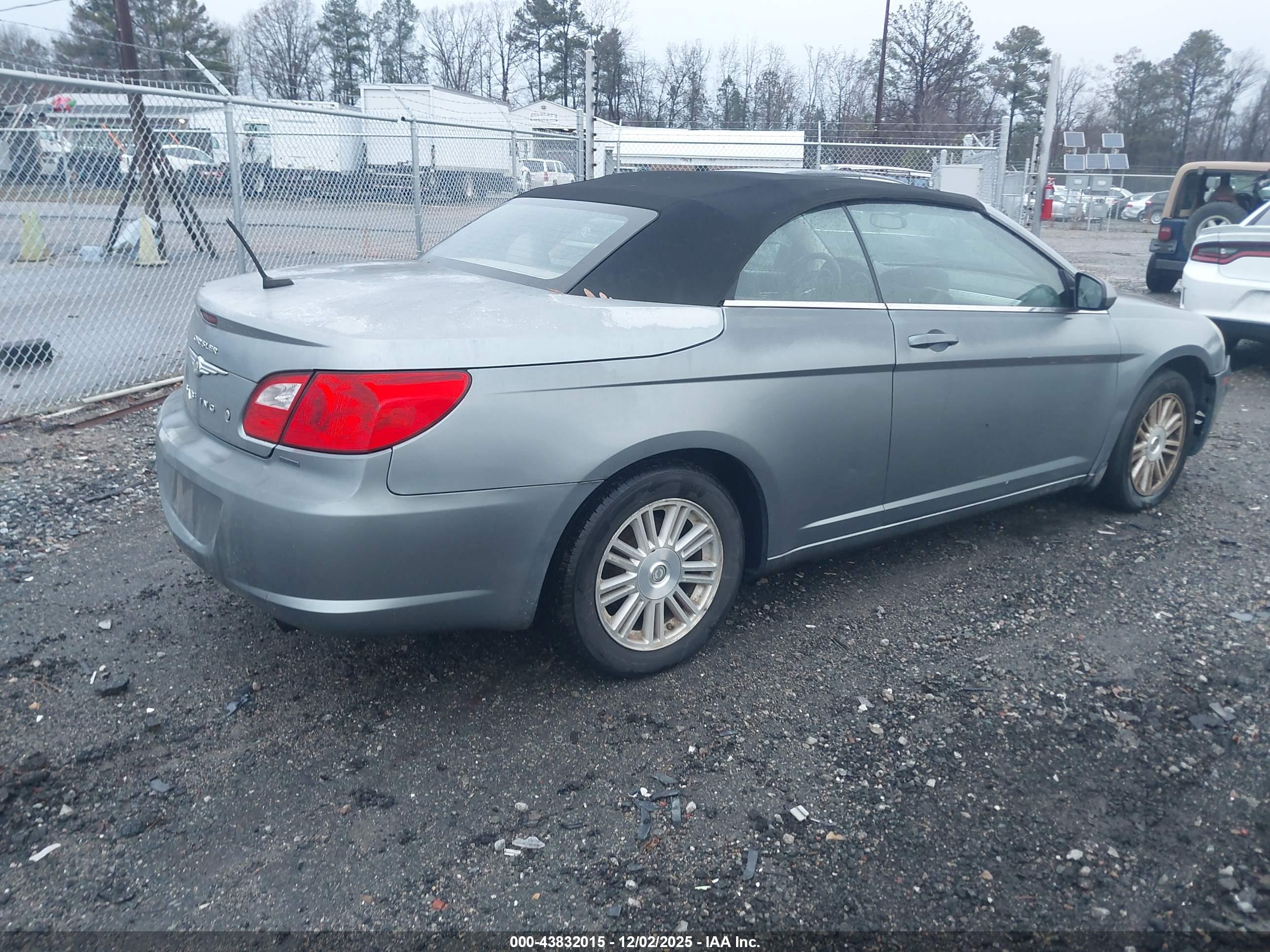 CHRYSLER SEBRING image 4