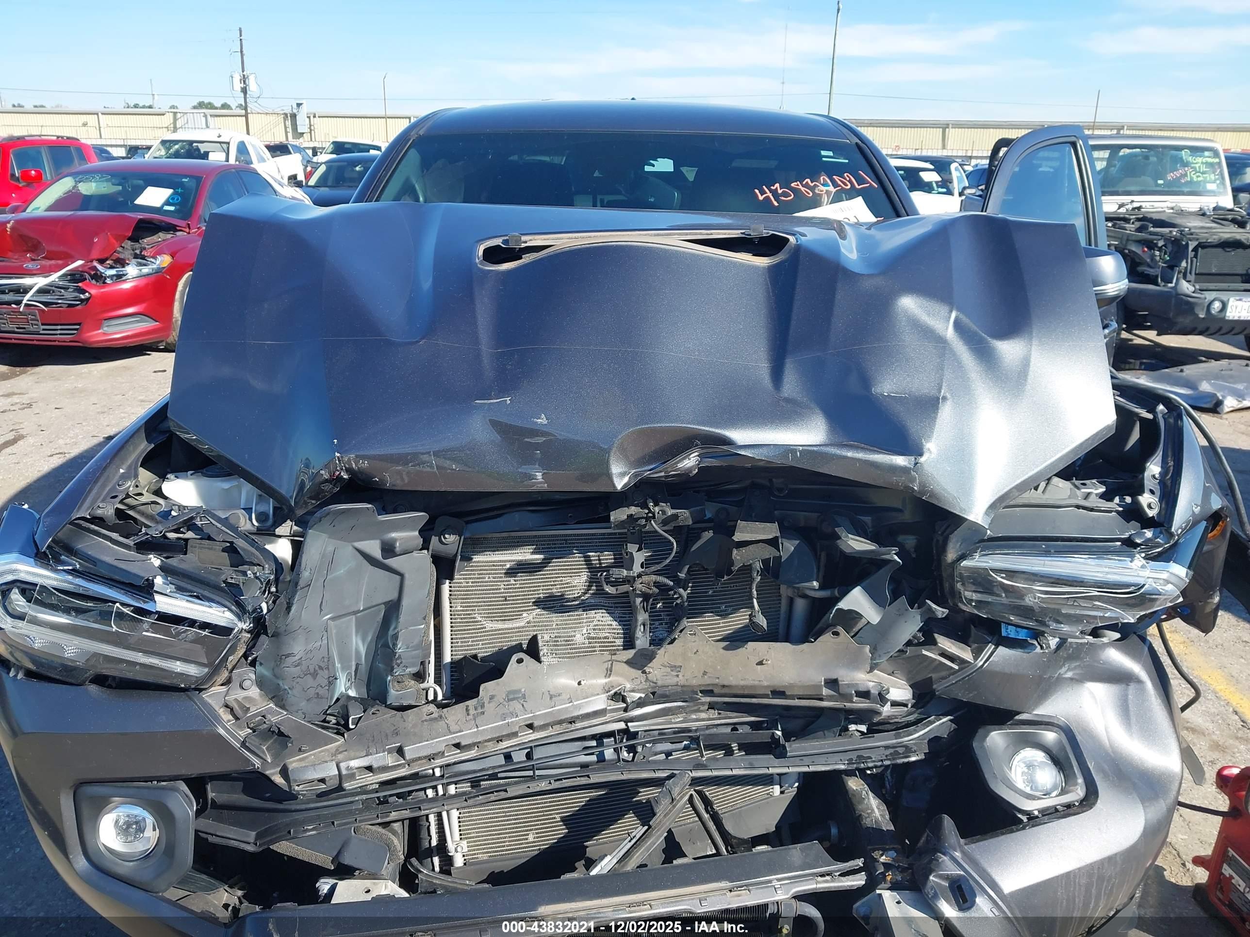 TOYOTA TACOMA image 10