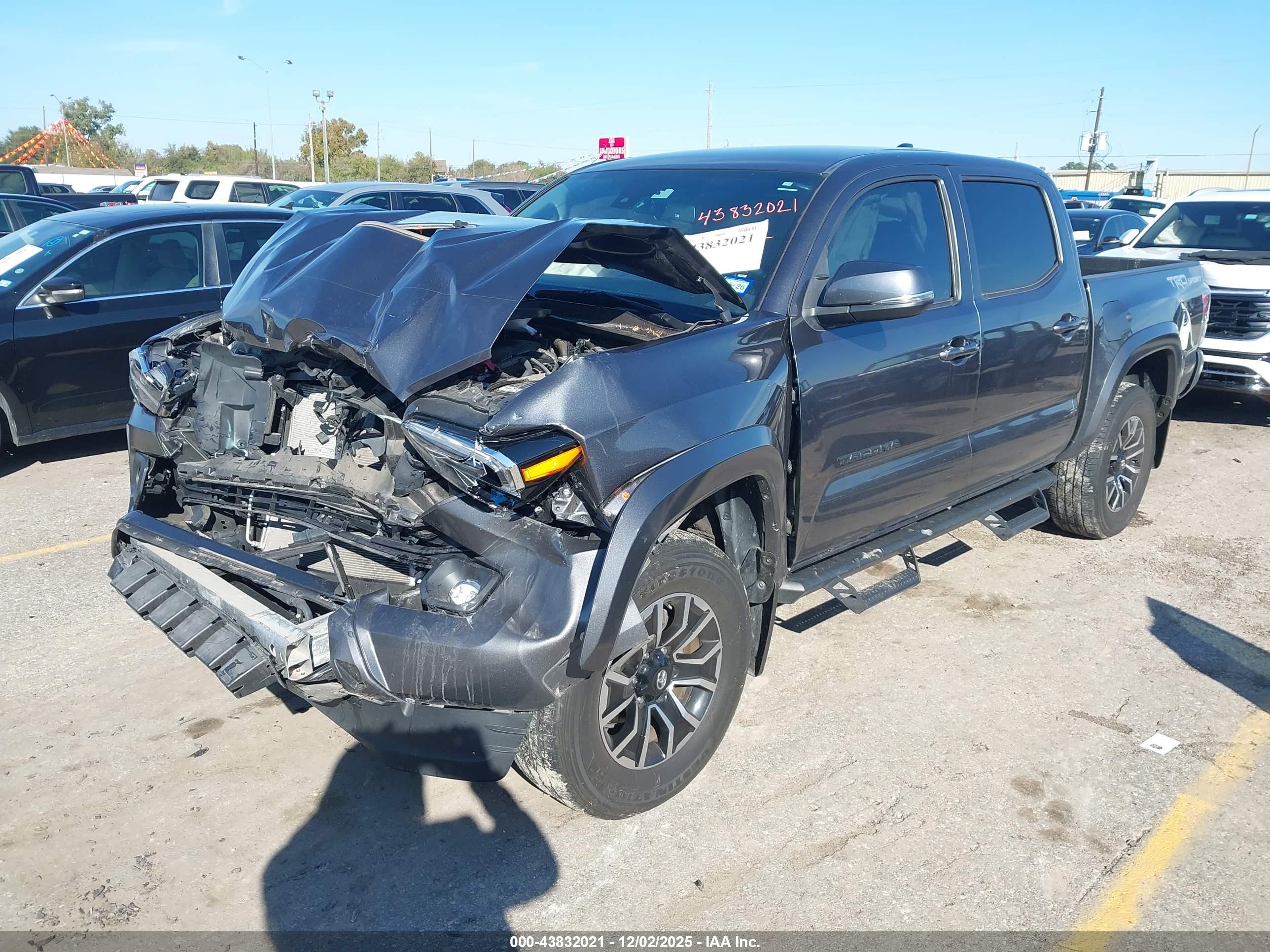 TOYOTA TACOMA image 2