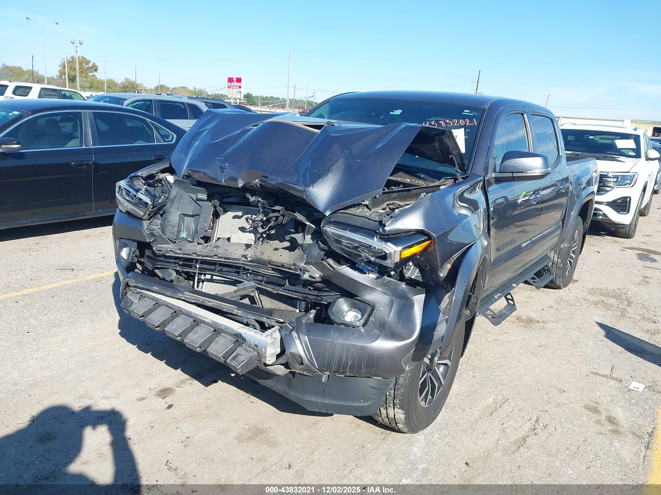 TOYOTA TACOMA image 6