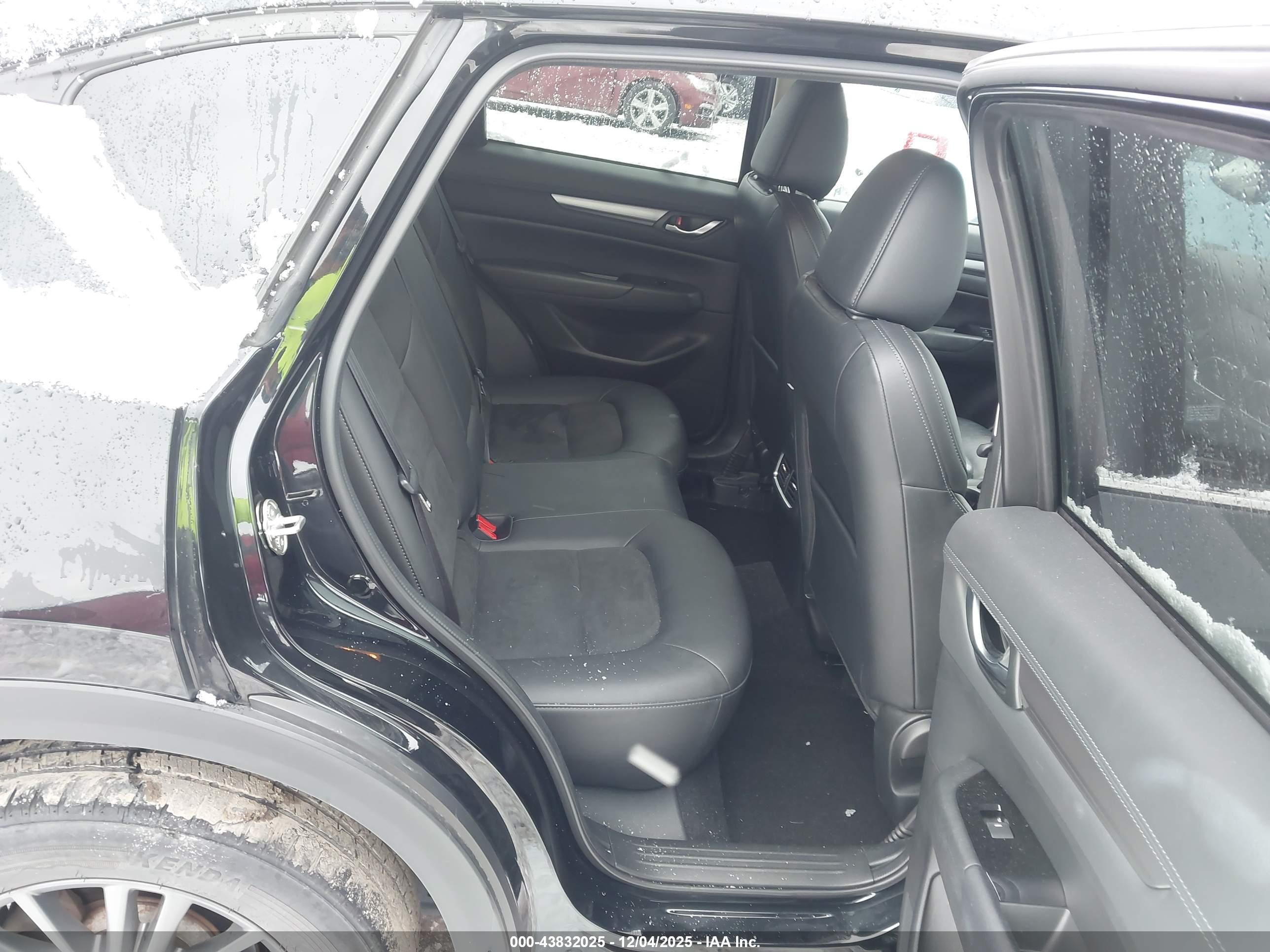 MAZDA CX-5 image 8