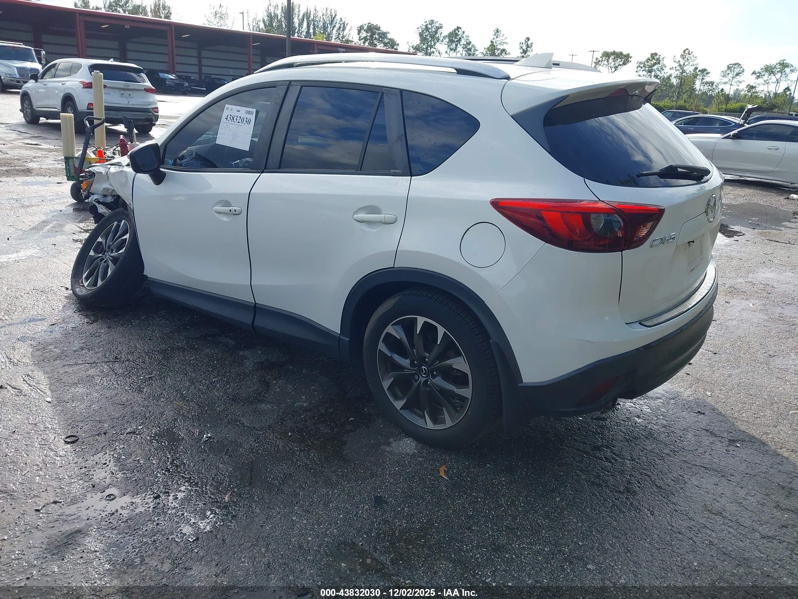 MAZDA CX-5 image 3