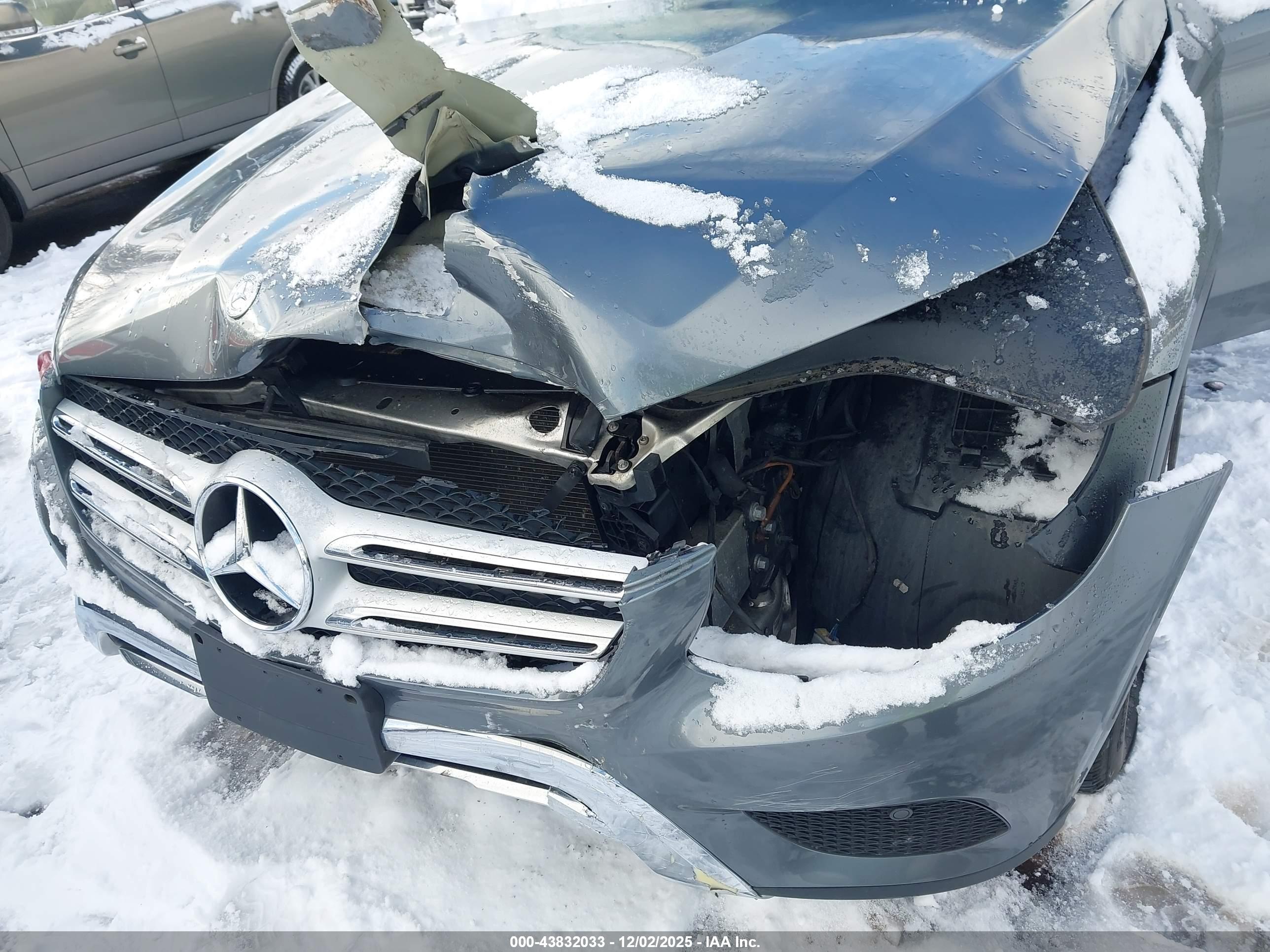 MERCEDES-BENZ GLC image 6