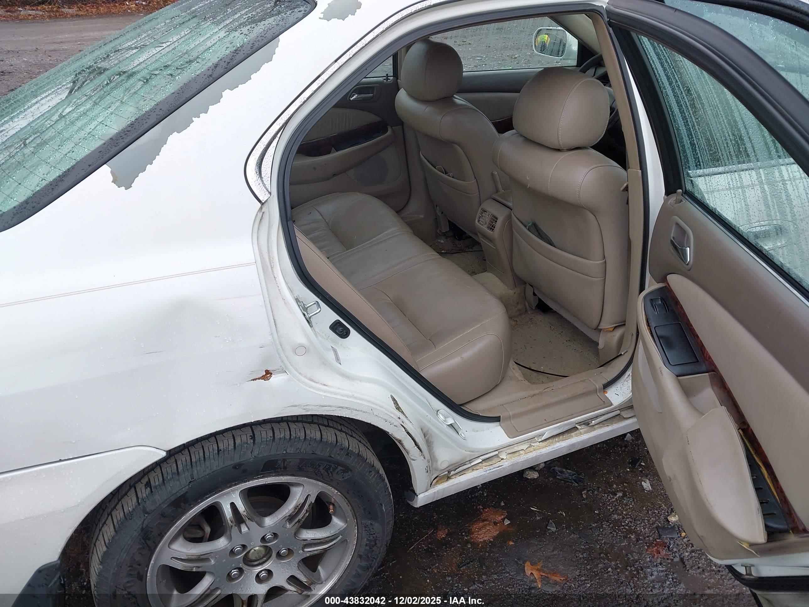 ACURA TL image 8