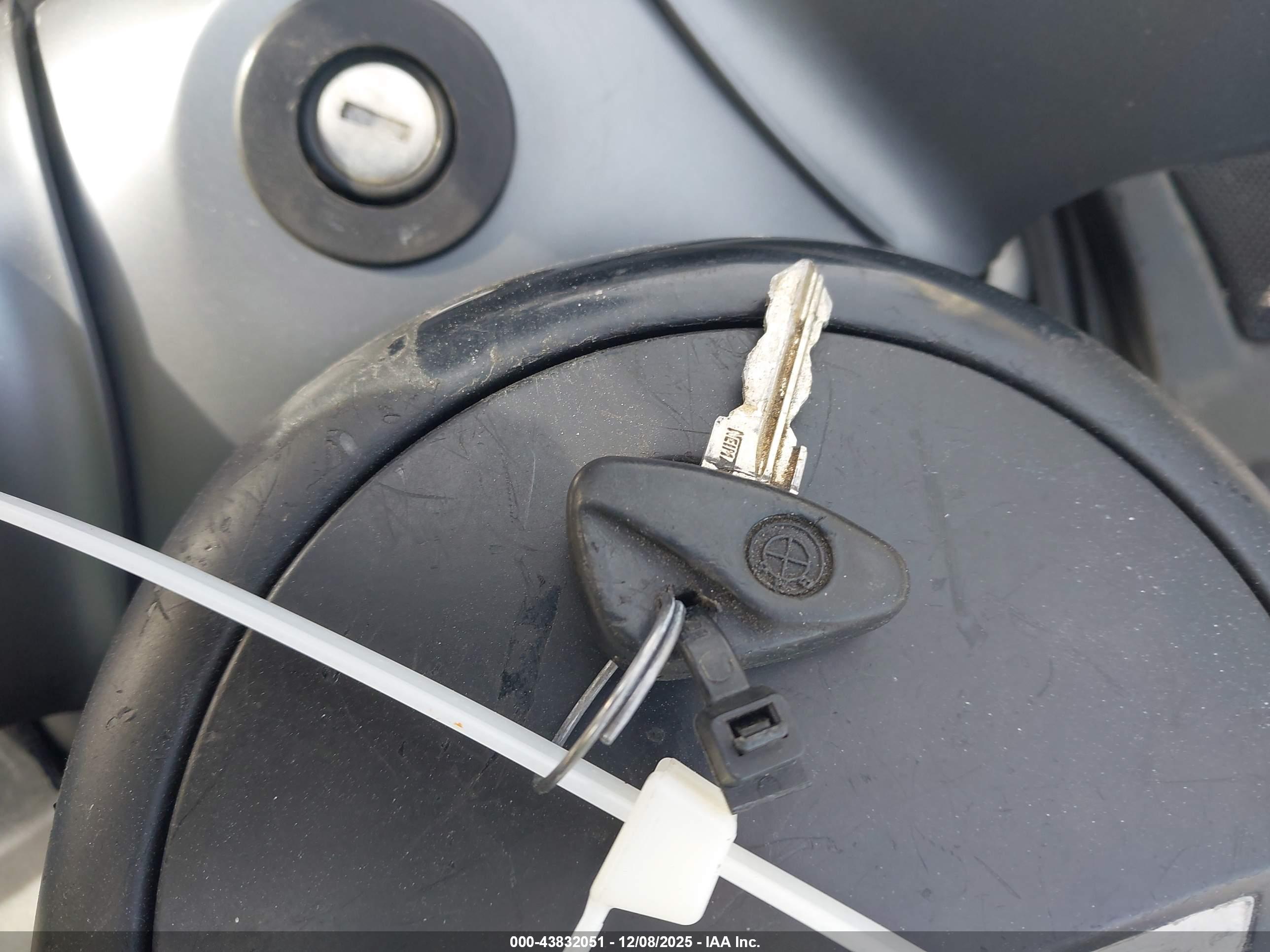BMW K1200 image 11
