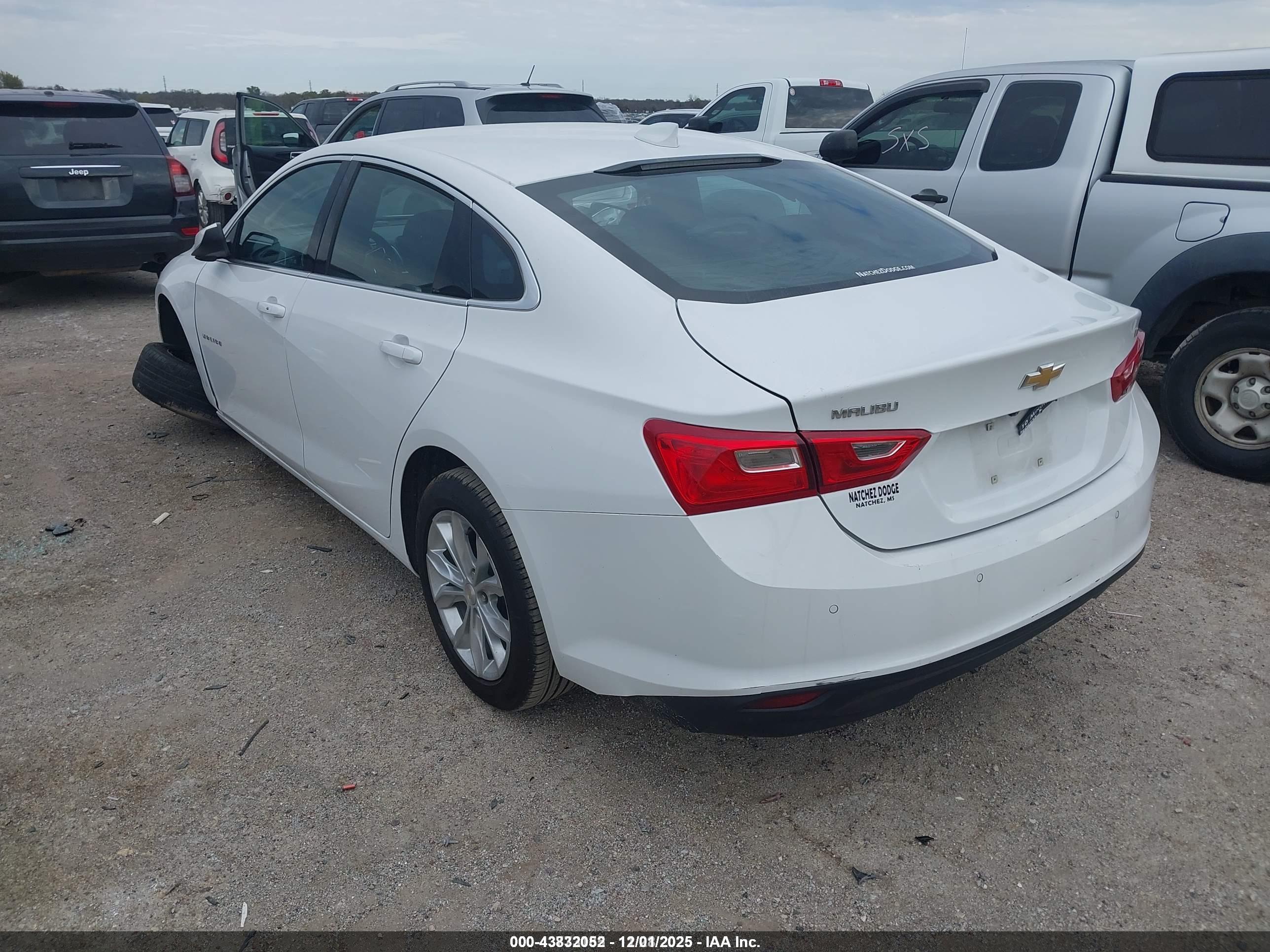 CHEVROLET MALIBU image 3
