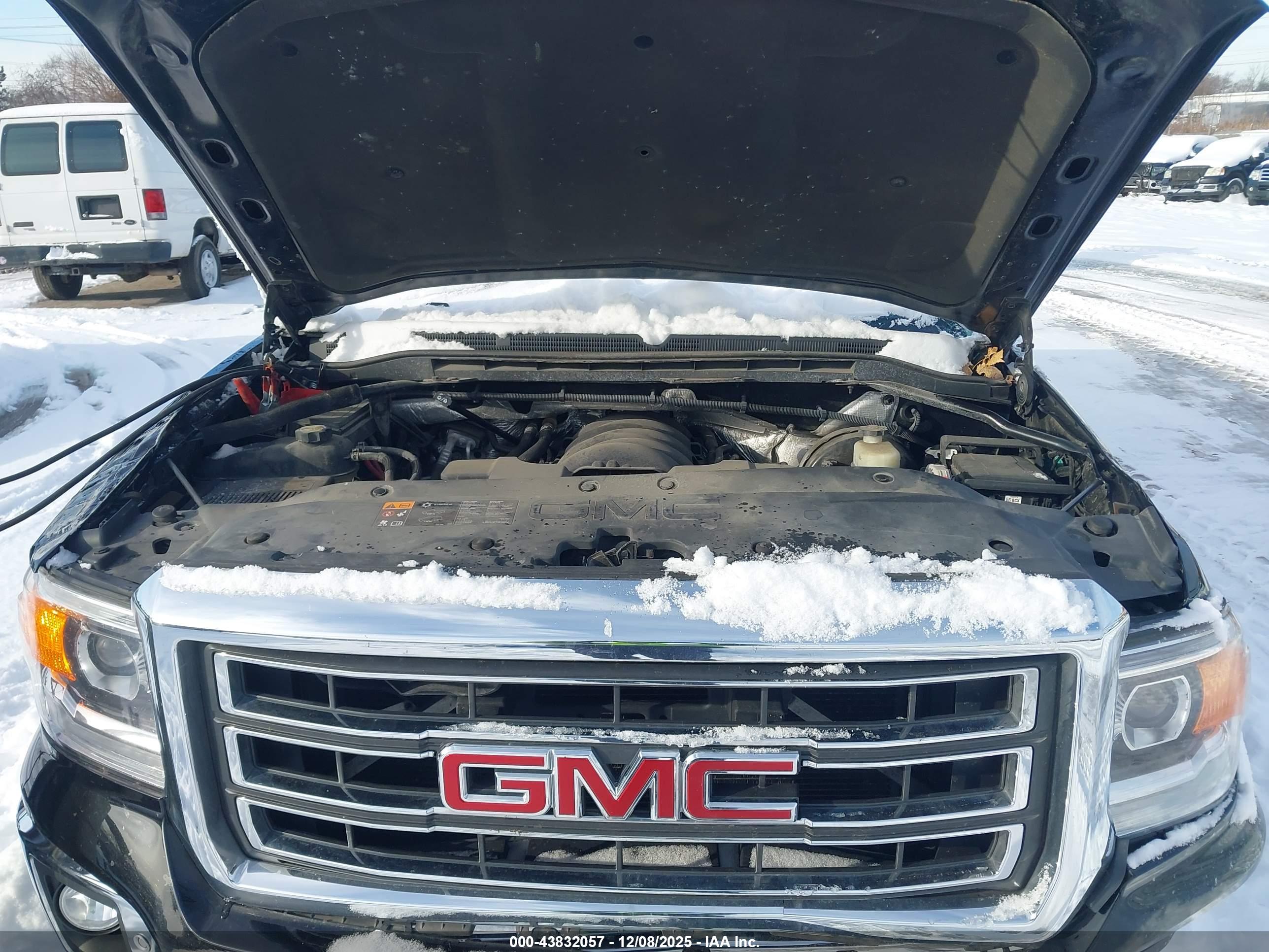 GMC SIERRA image 10