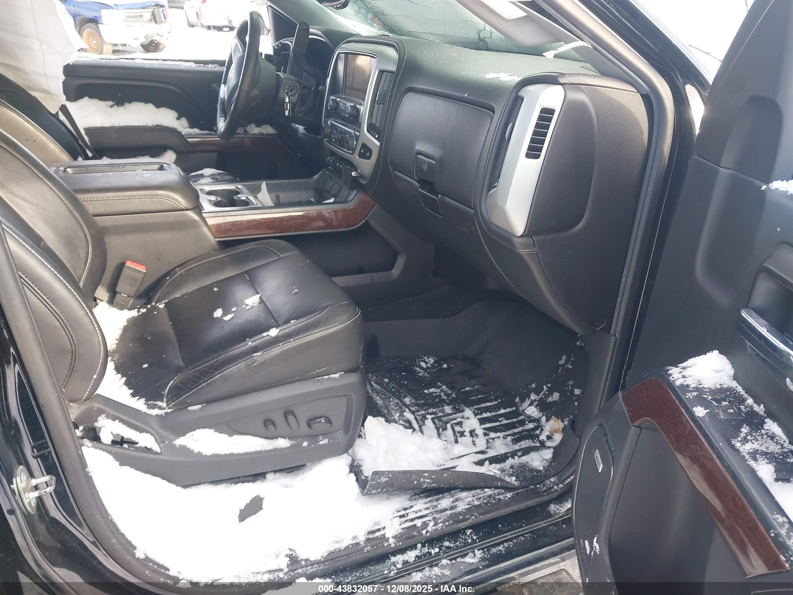 GMC SIERRA image 5