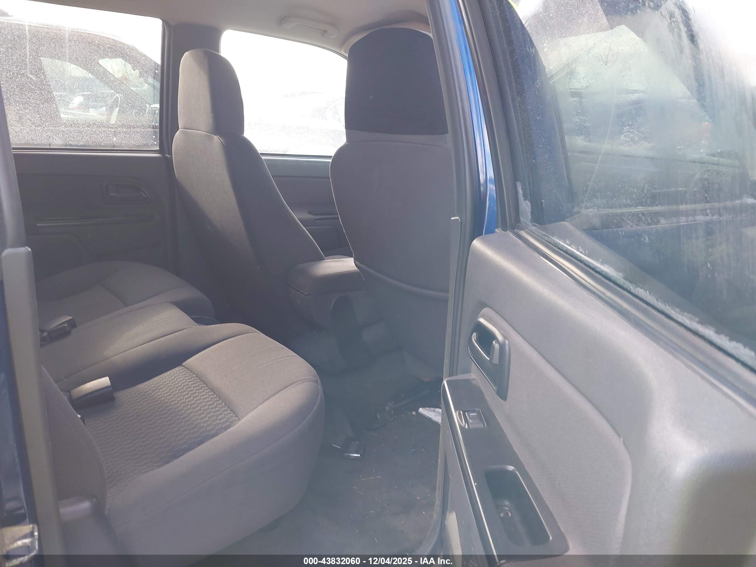 CHEVROLET COLORADO image 8