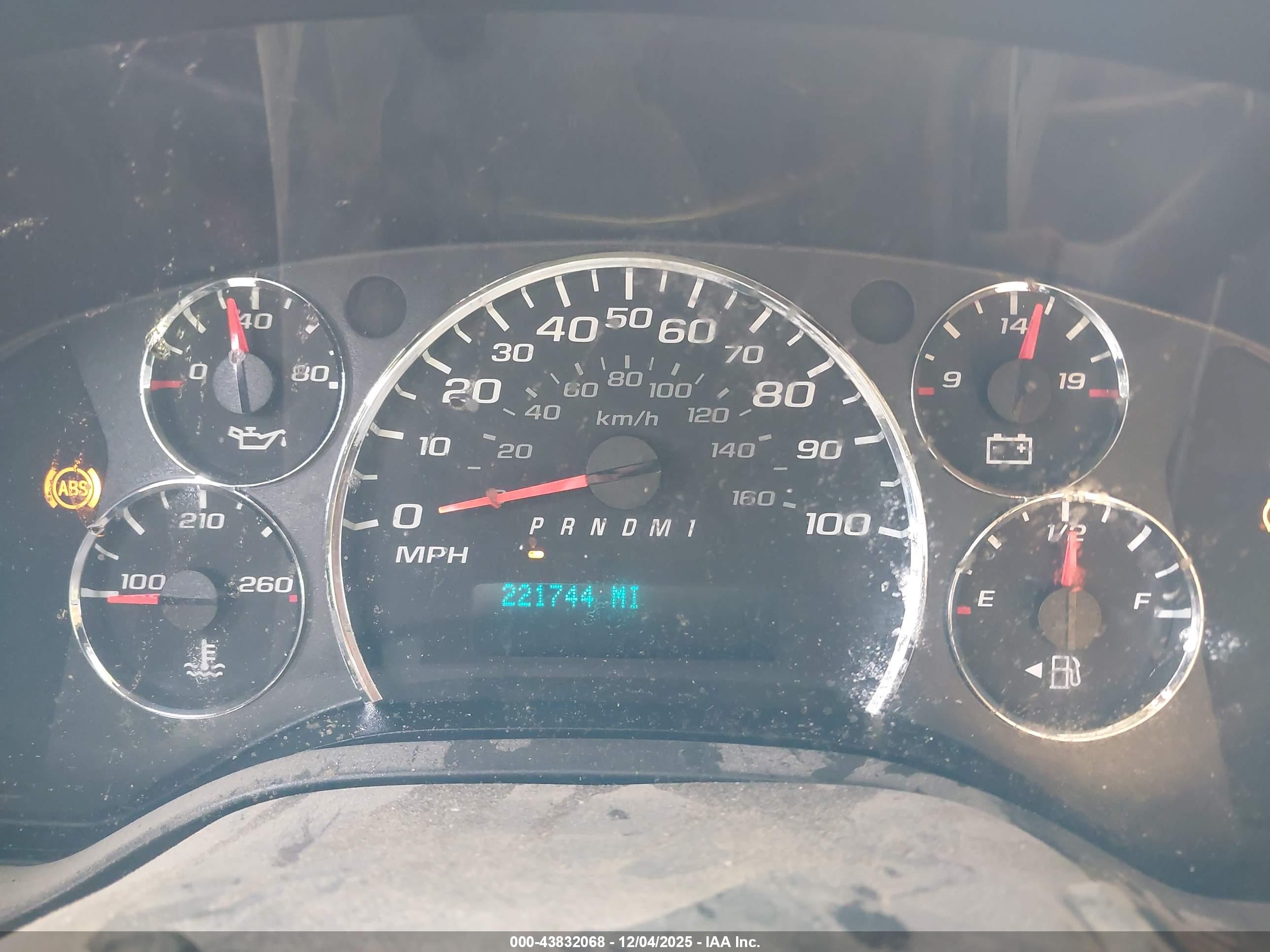 CHEVROLET EXPRESS image 7