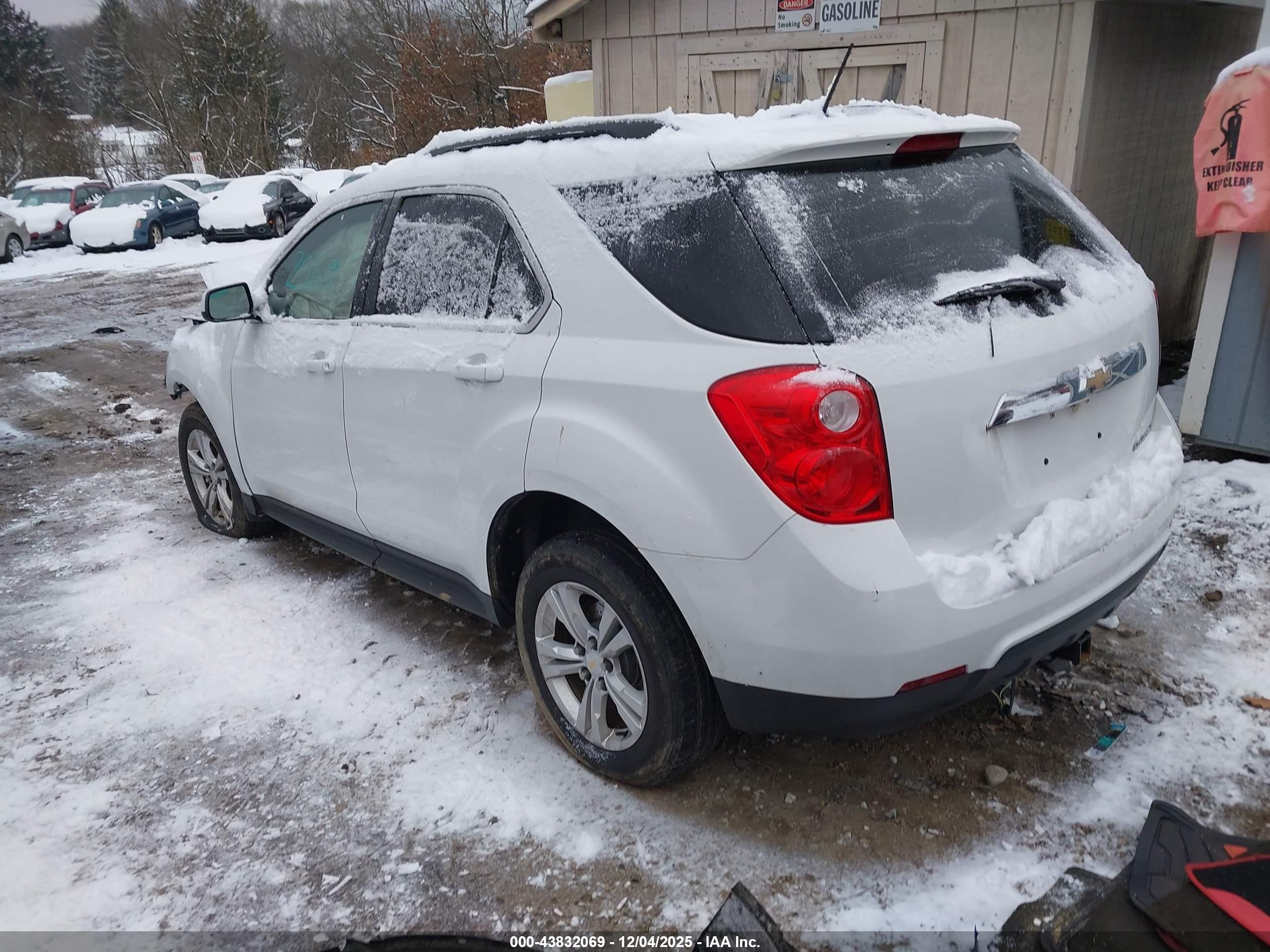 CHEVROLET EQUINOX image 3