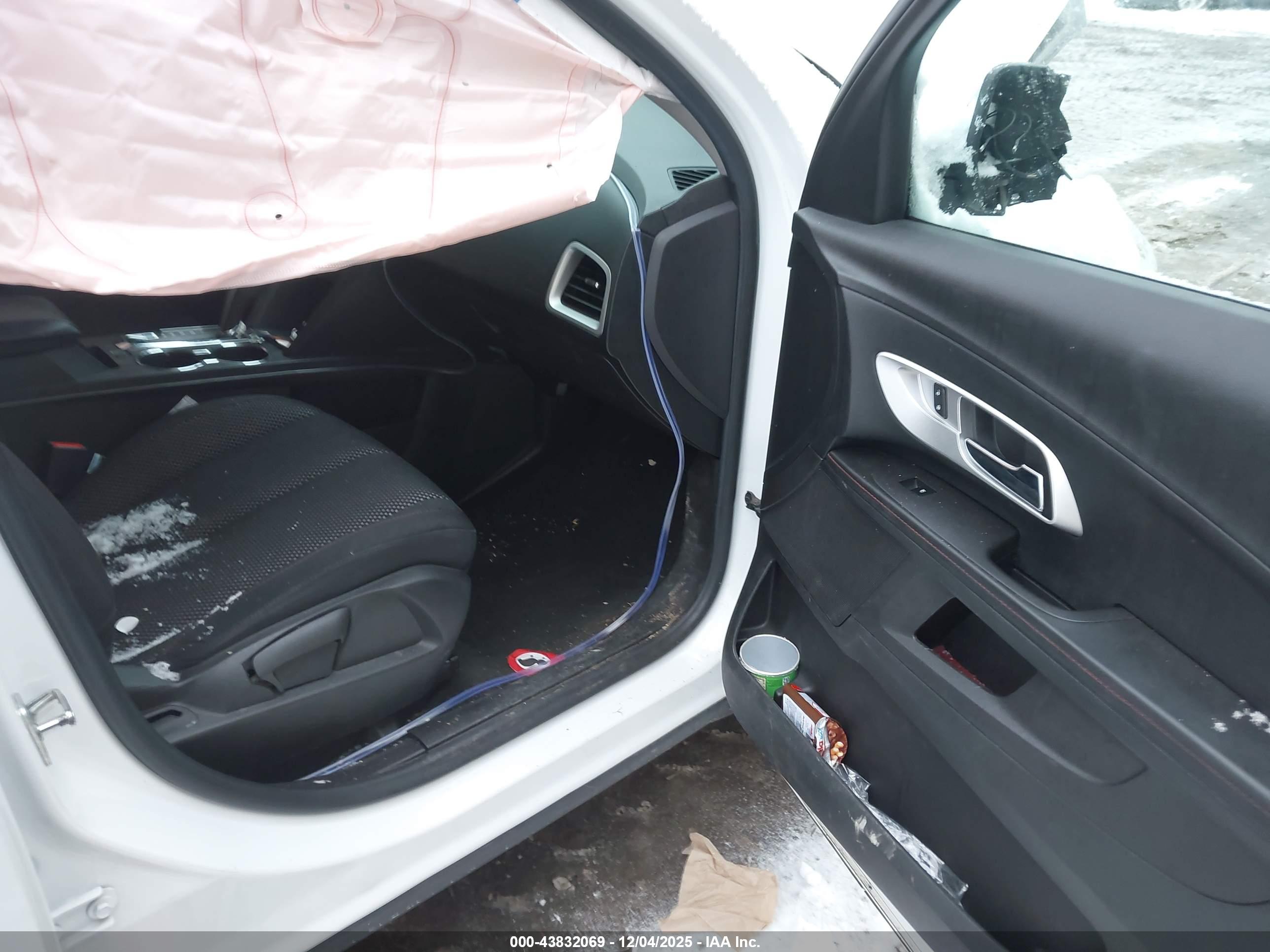 CHEVROLET EQUINOX image 5