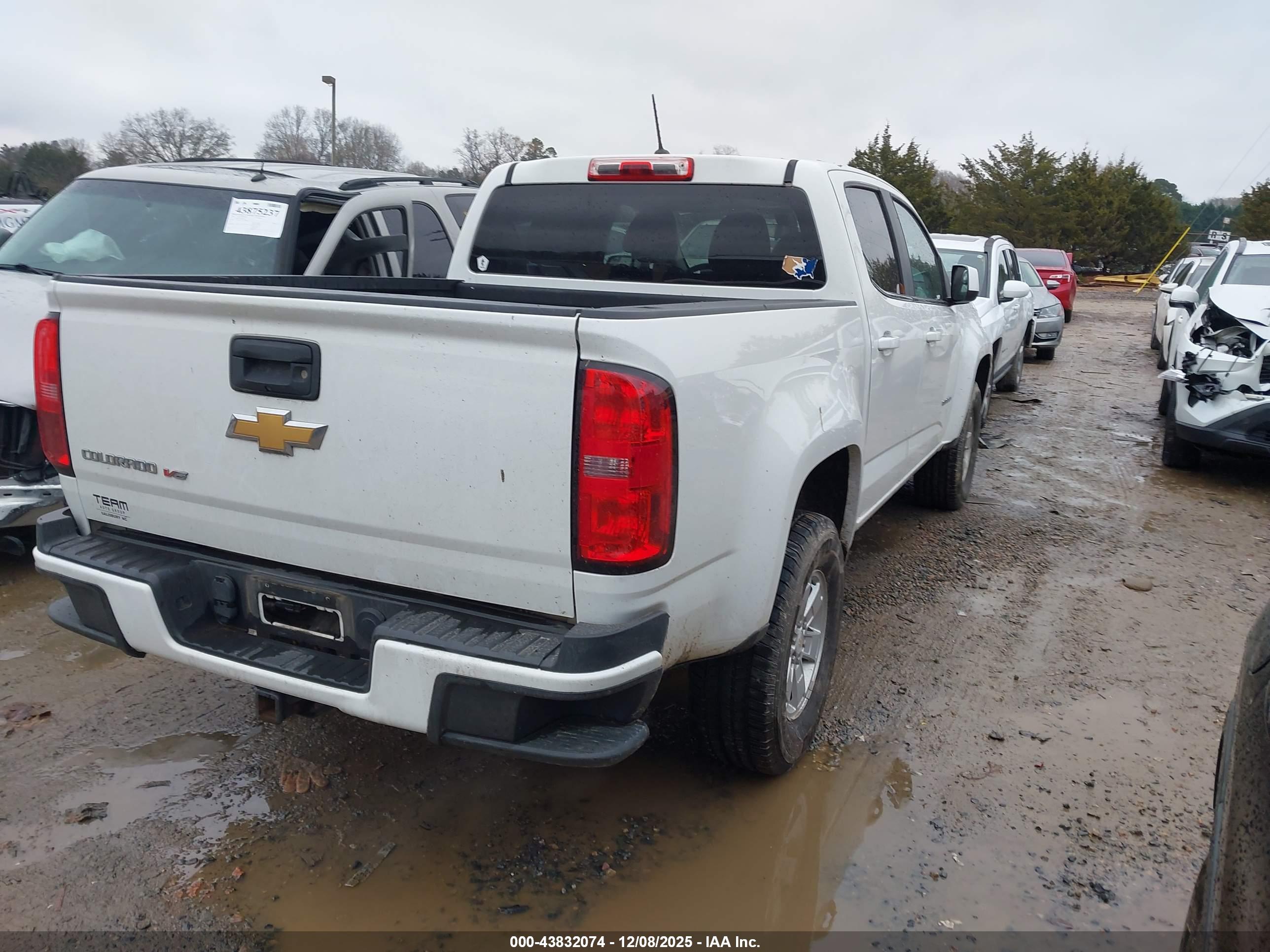 CHEVROLET COLORADO image 4