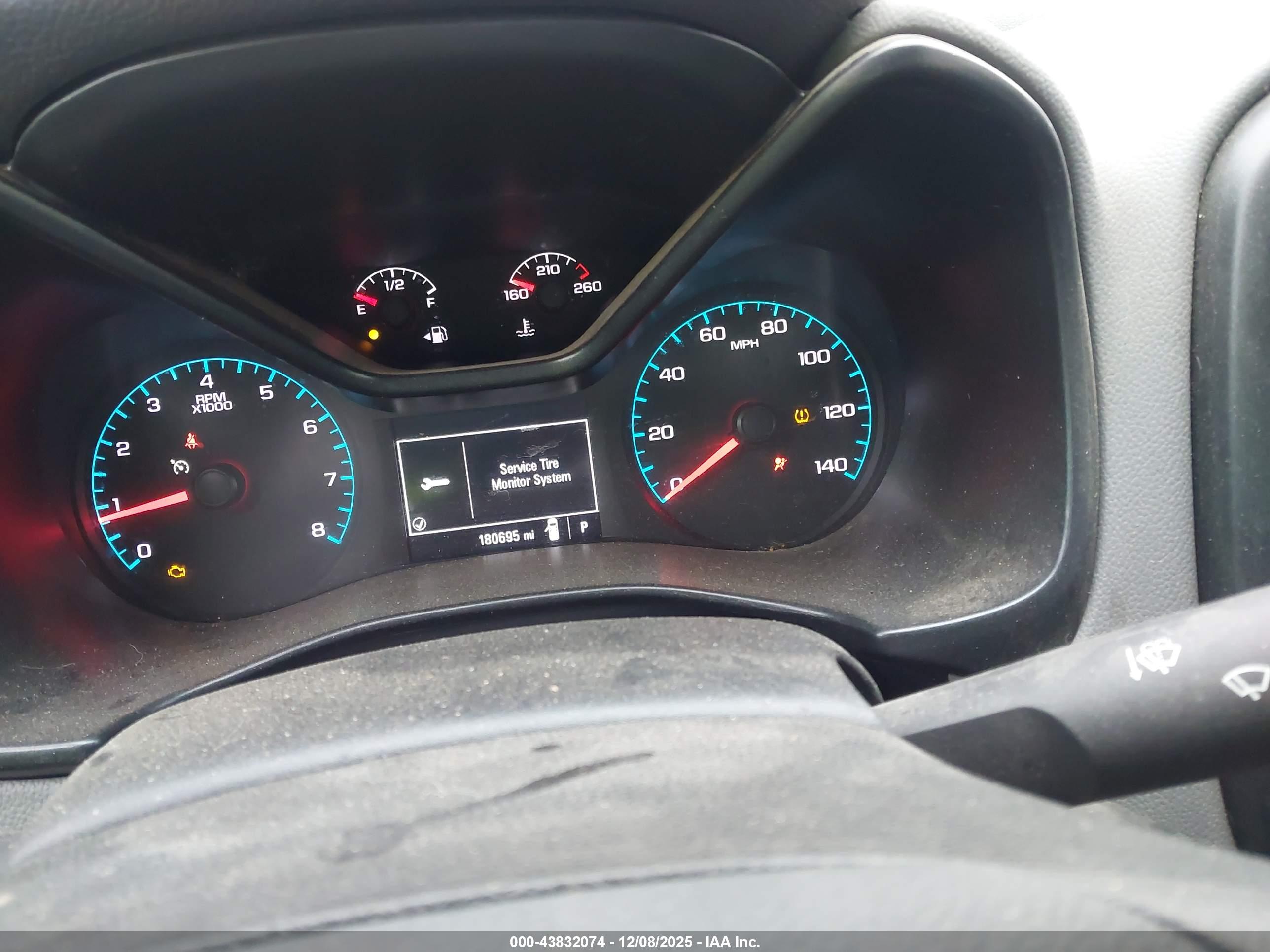 CHEVROLET COLORADO image 7