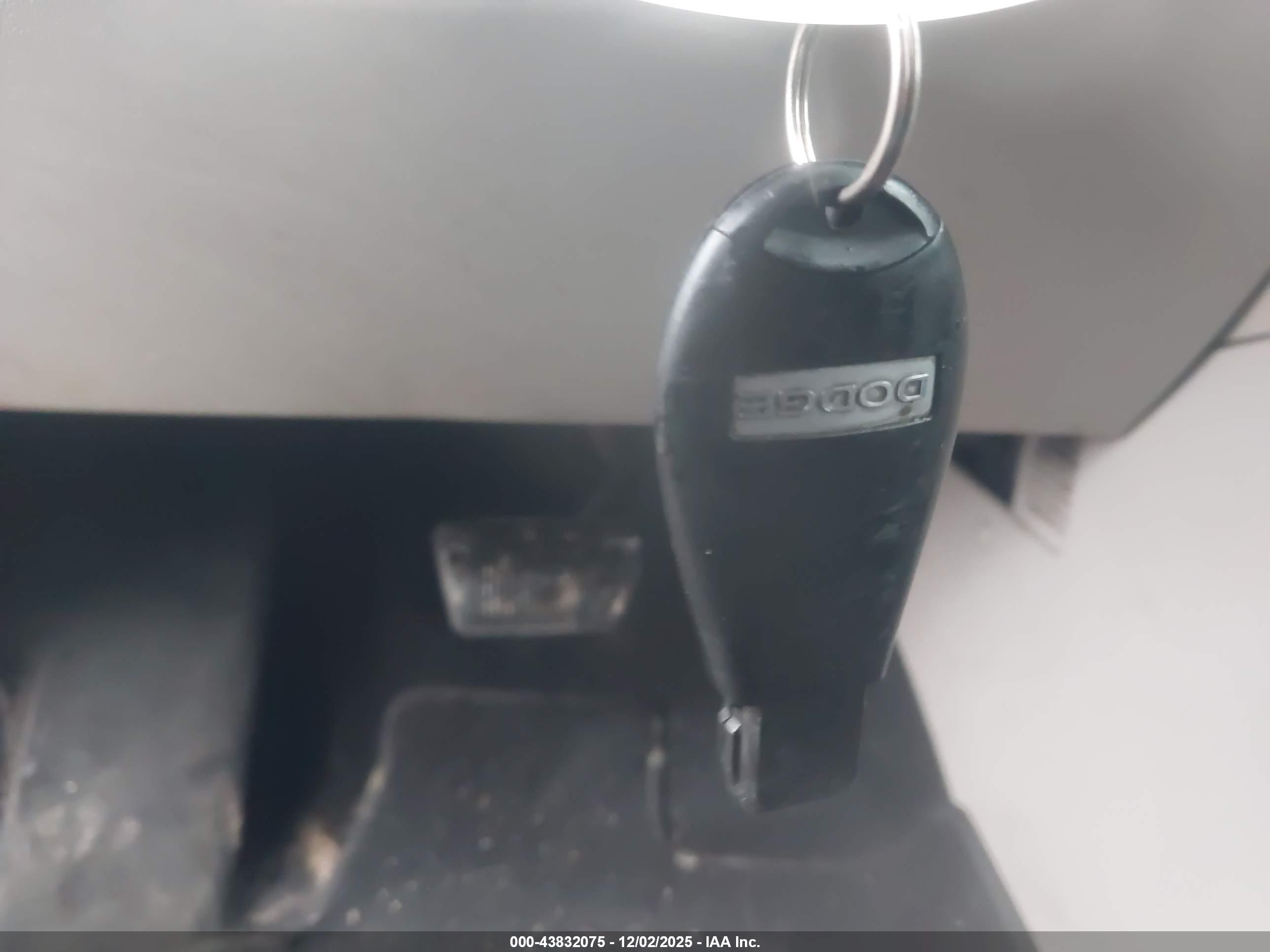 DODGE GRAND image 11