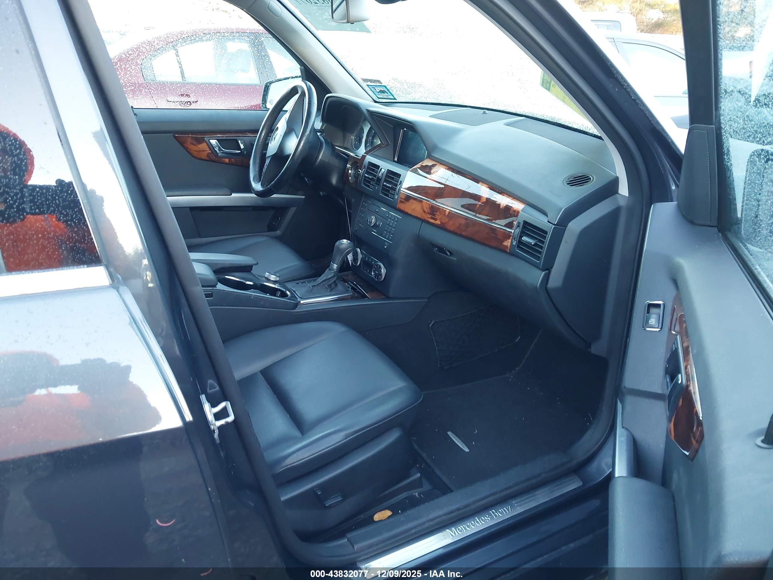 MERCEDES-BENZ GLK image 5