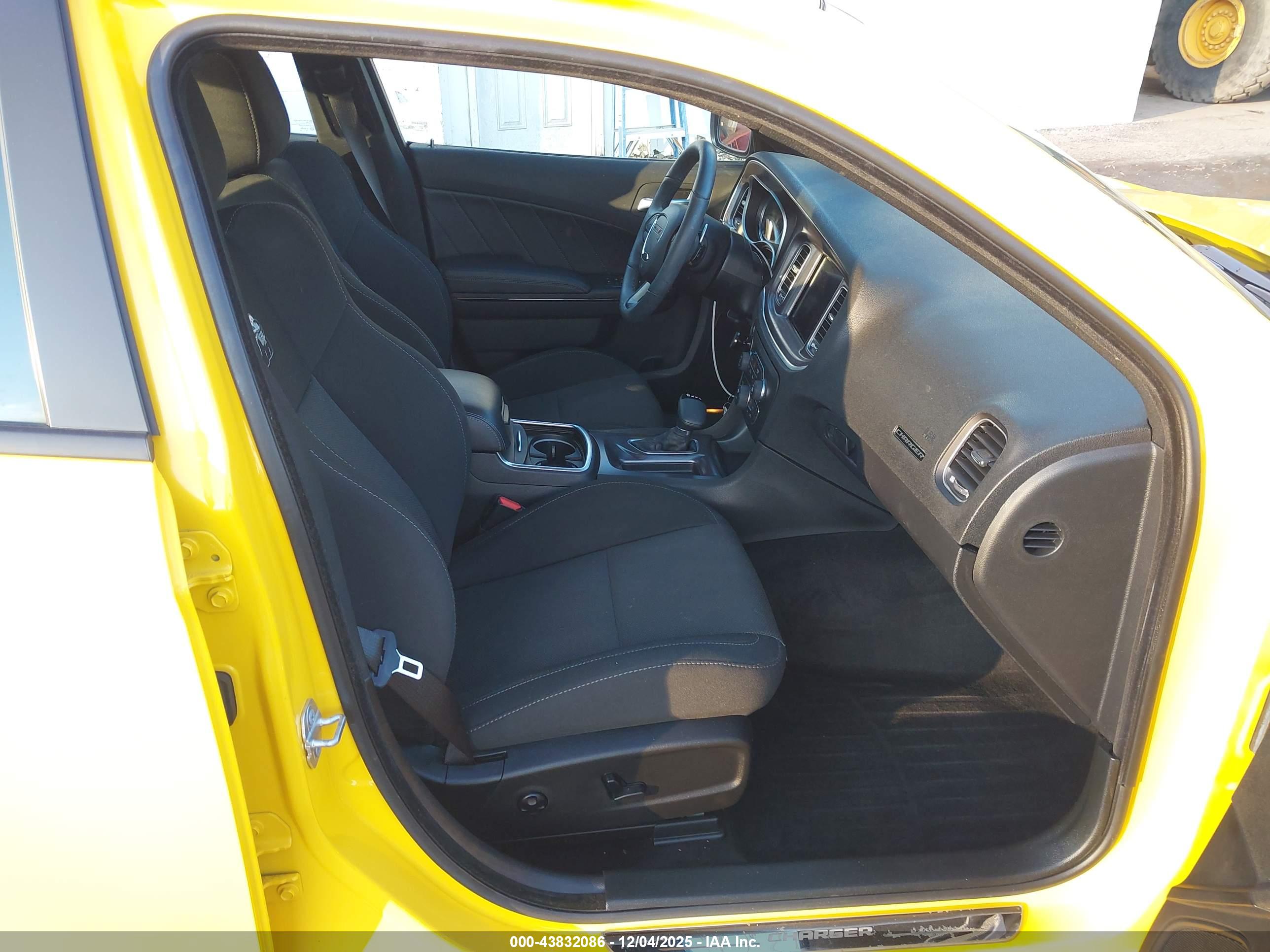 DODGE CHARGER image 5