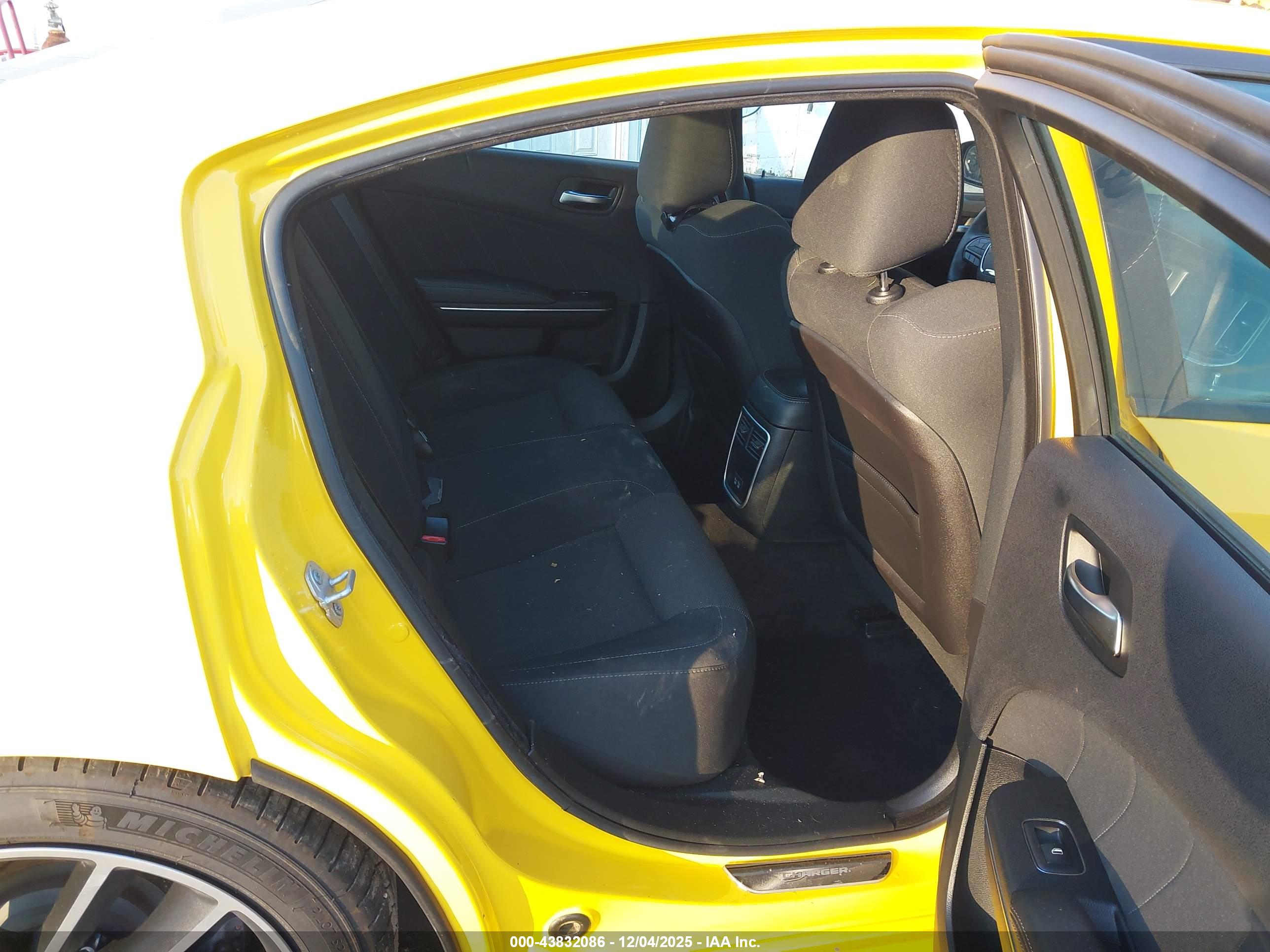 DODGE CHARGER image 8