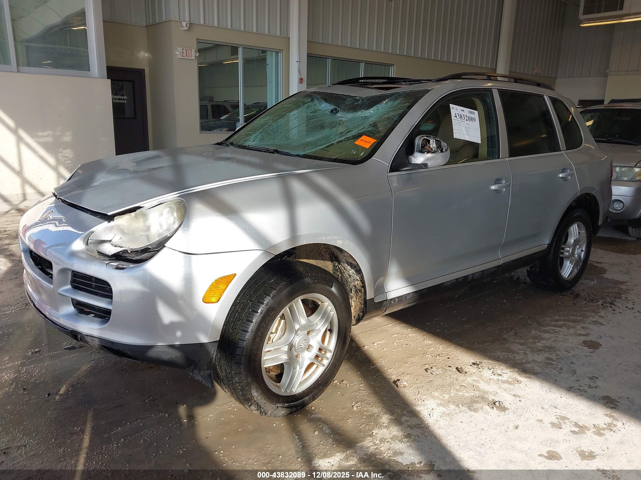 PORSCHE CAYENNE image 2