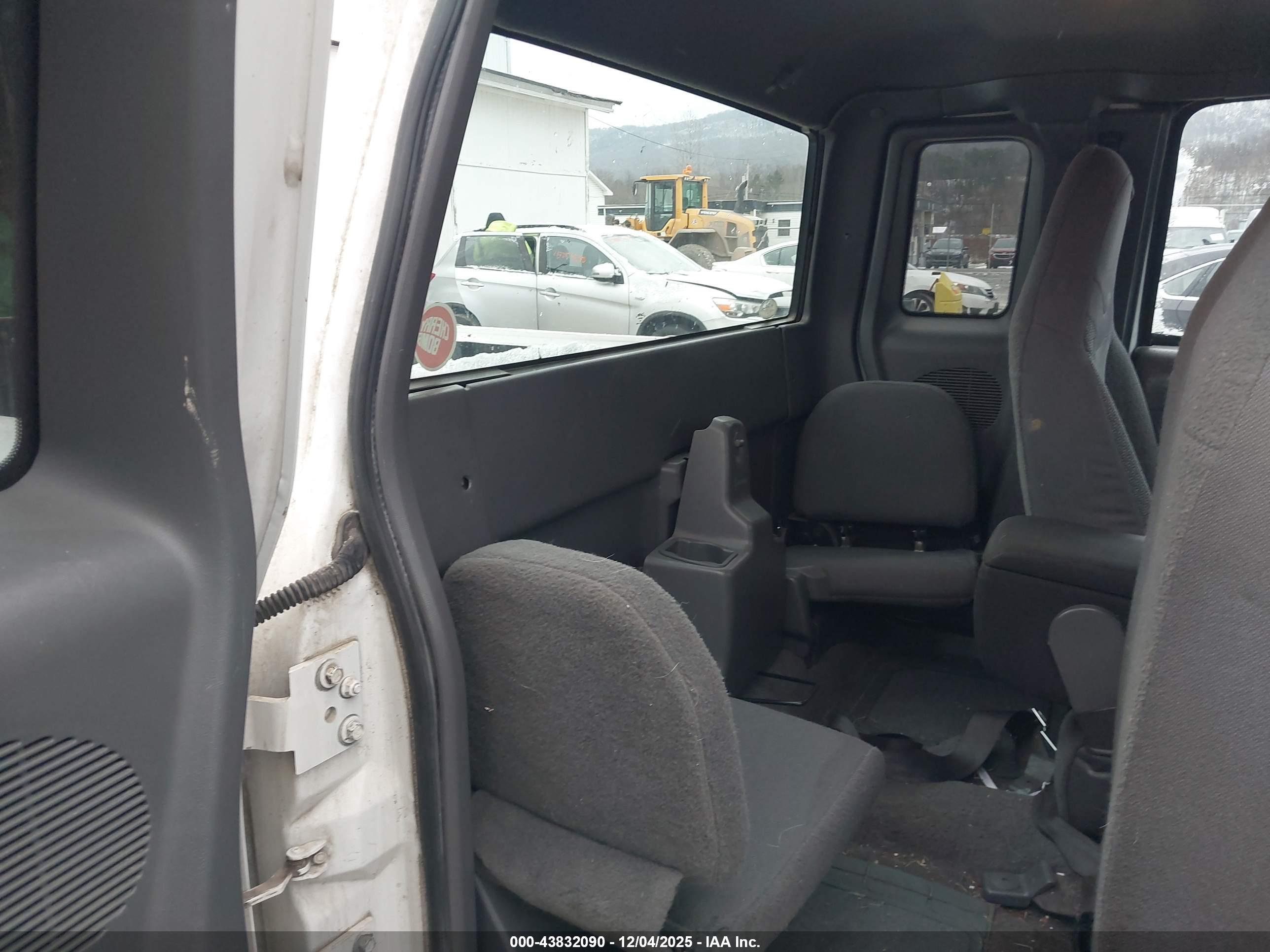 FORD RANGER image 8