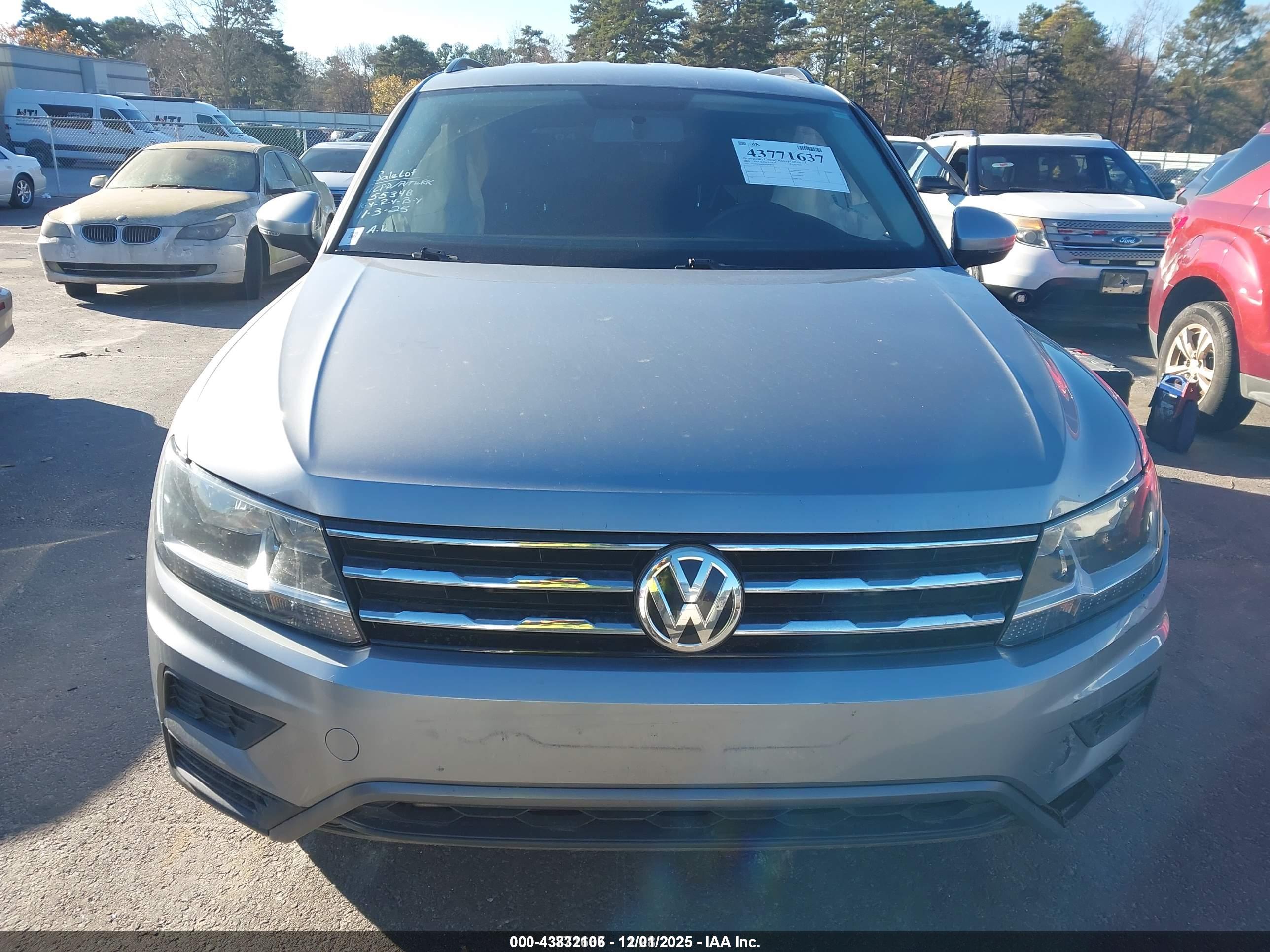 VOLKSWAGEN TIGUAN image 10