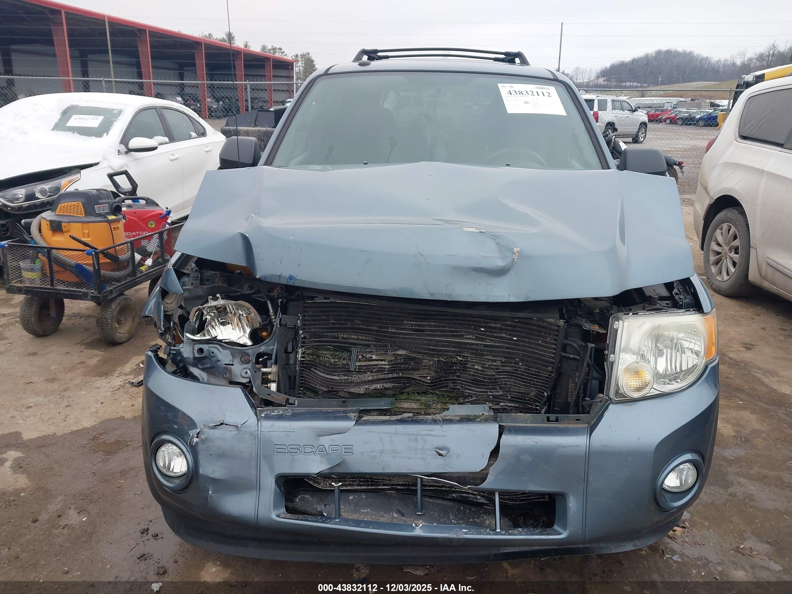 FORD ESCAPE image 6