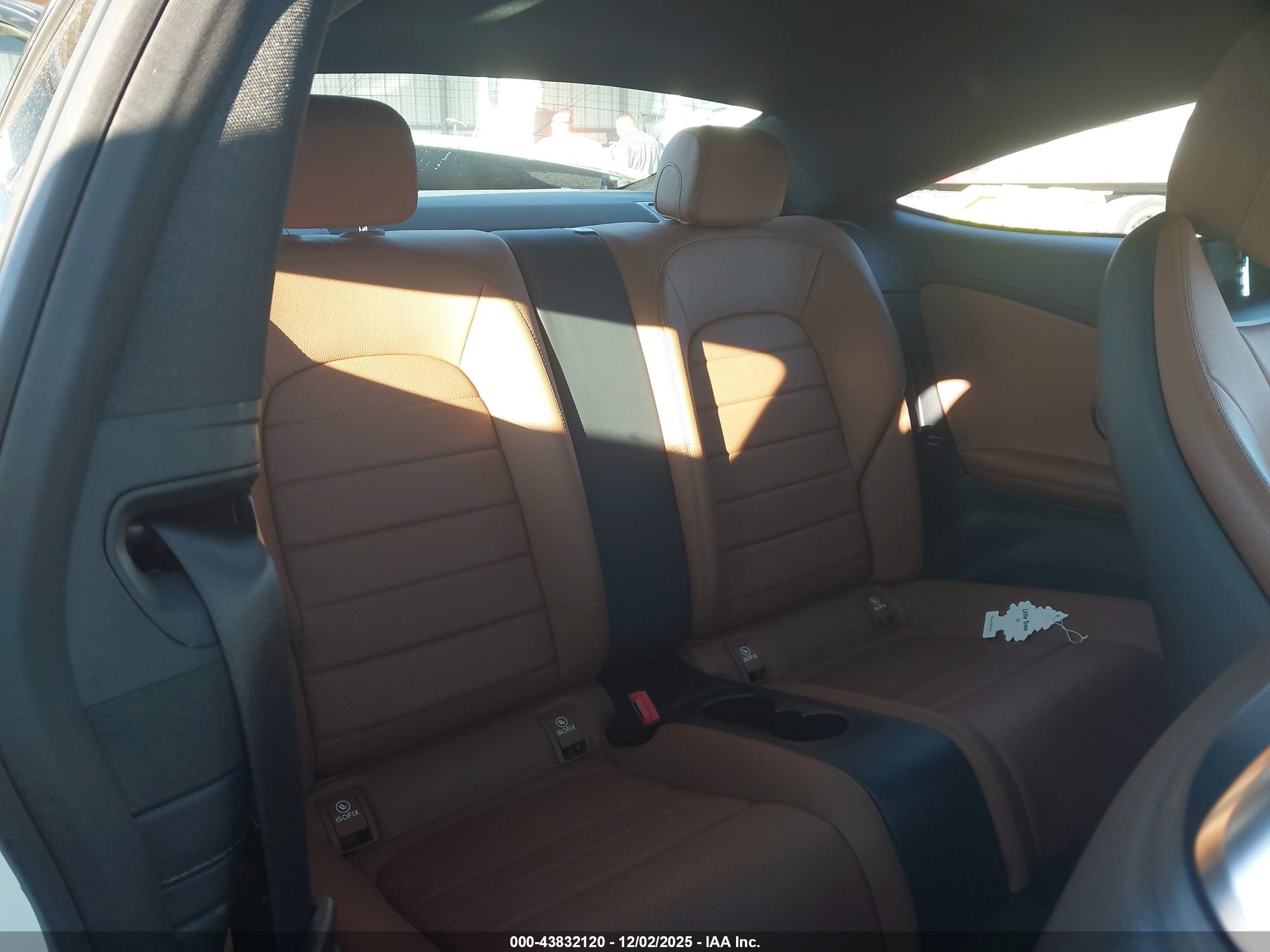 MERCEDES-BENZ C image 8