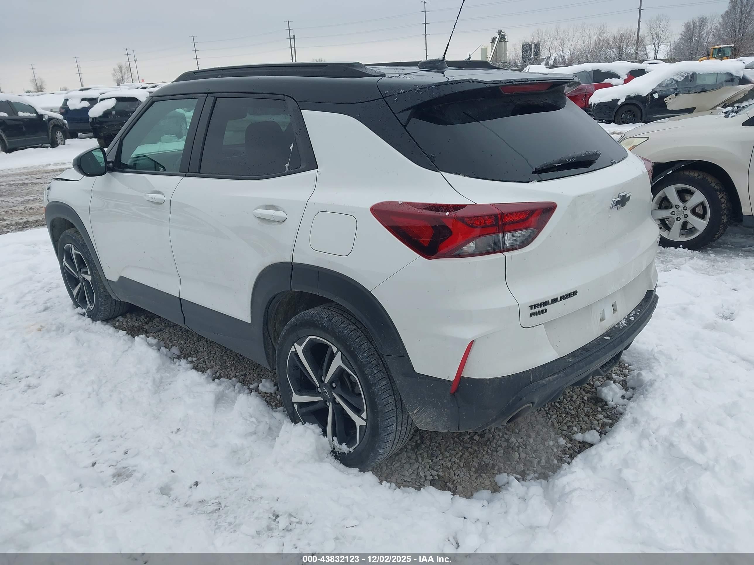 CHEVROLET TRAILBLAZER image 3
