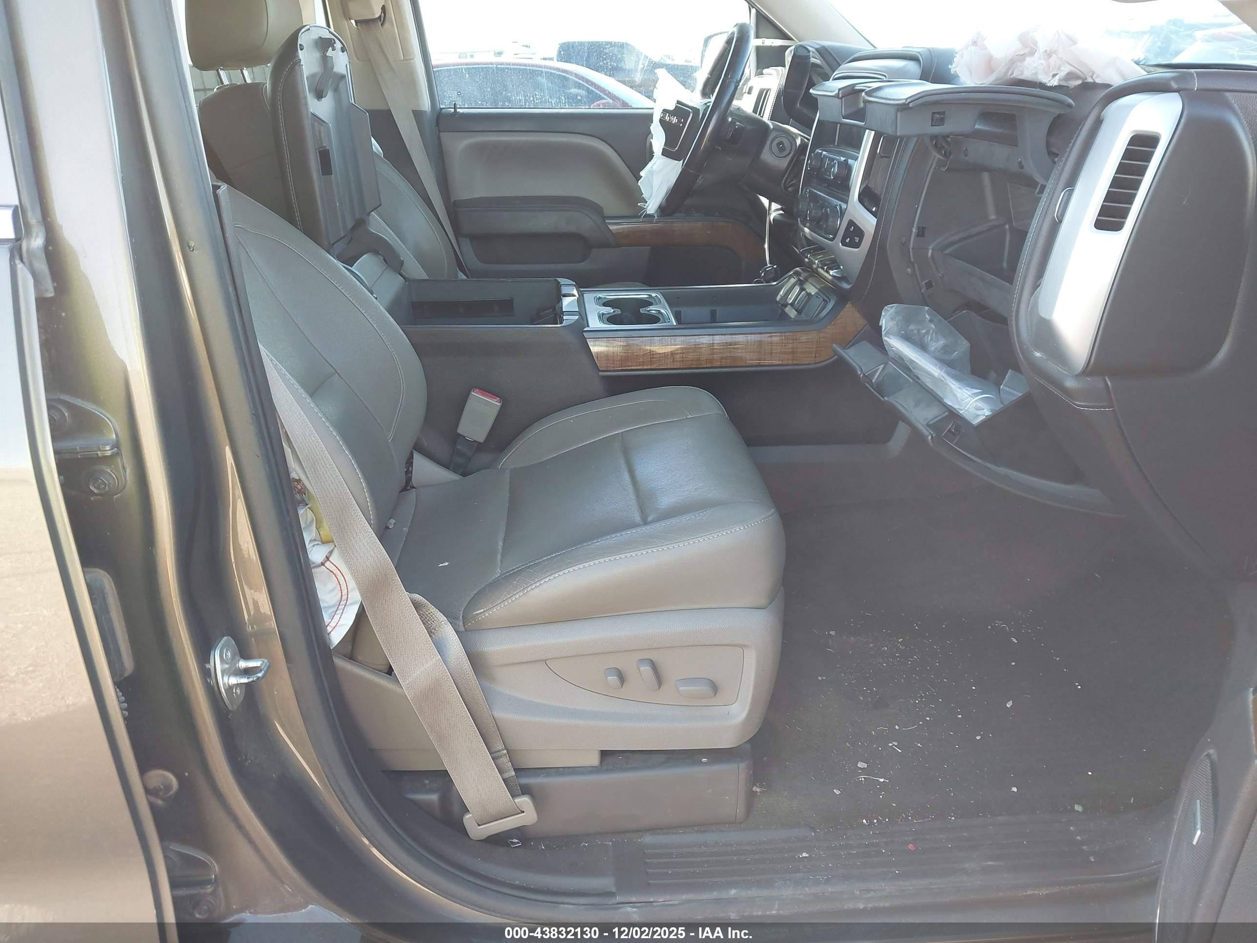 GMC SIERRA image 5