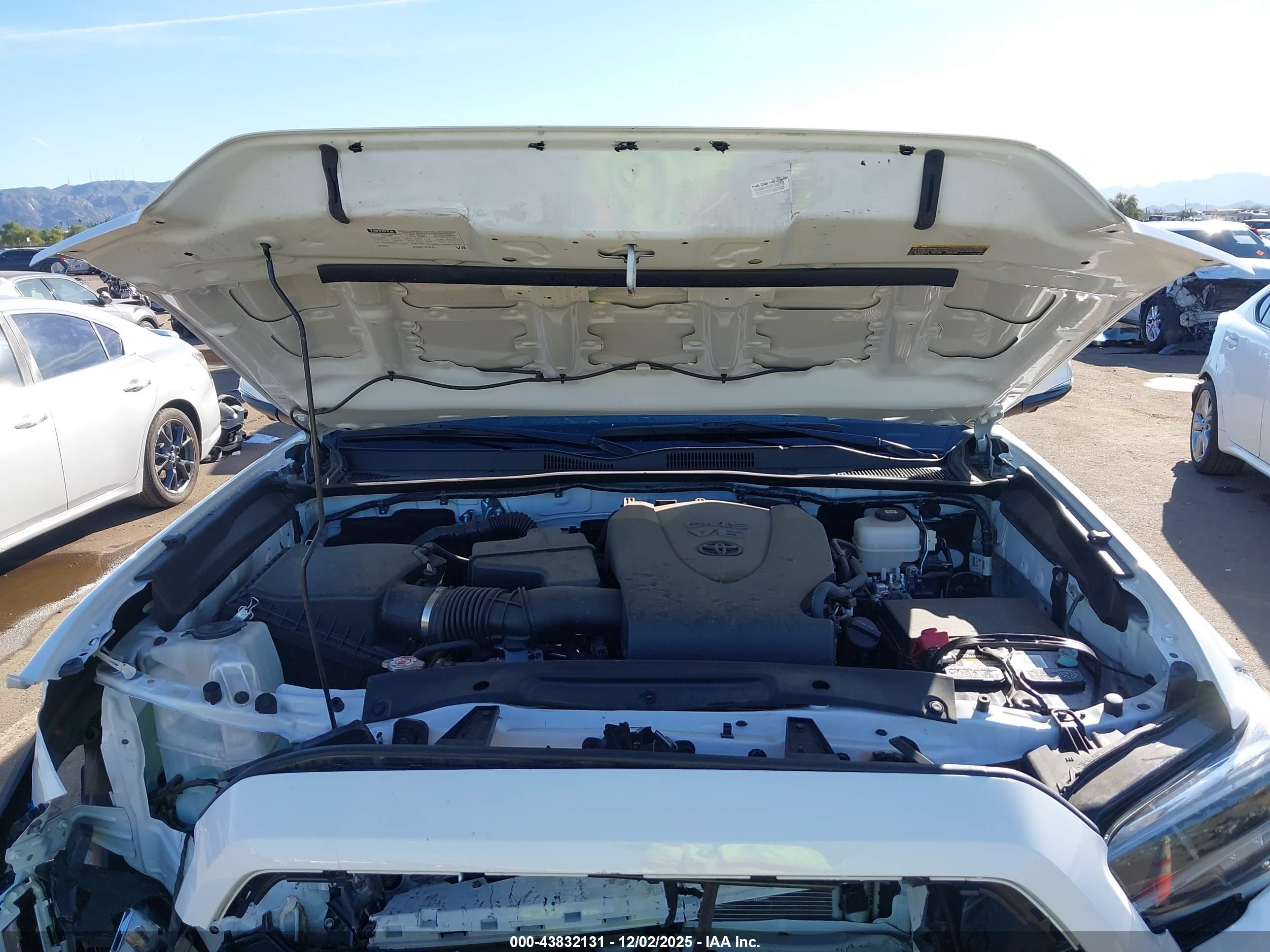 TOYOTA TACOMA image 10