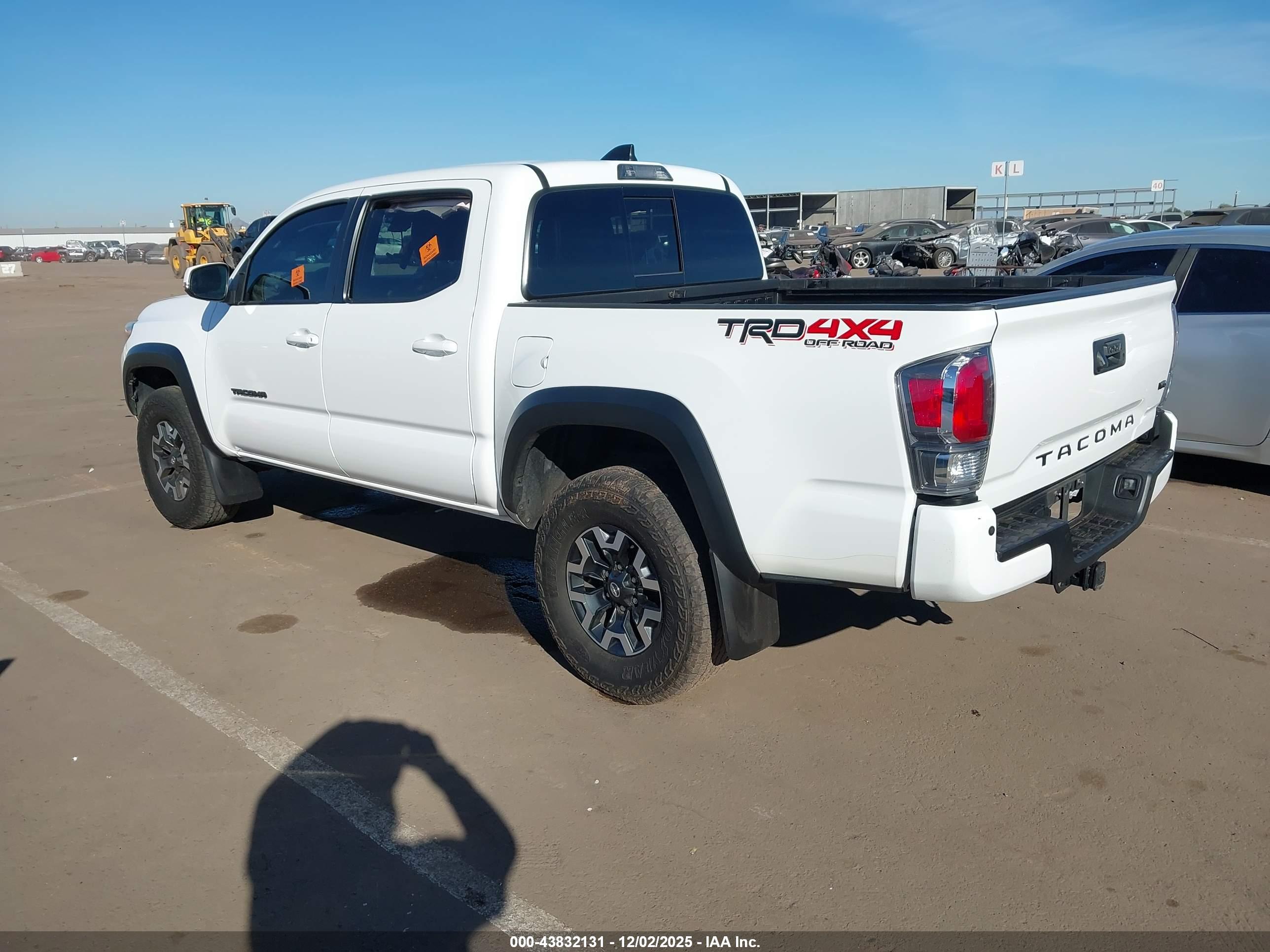 TOYOTA TACOMA image 3