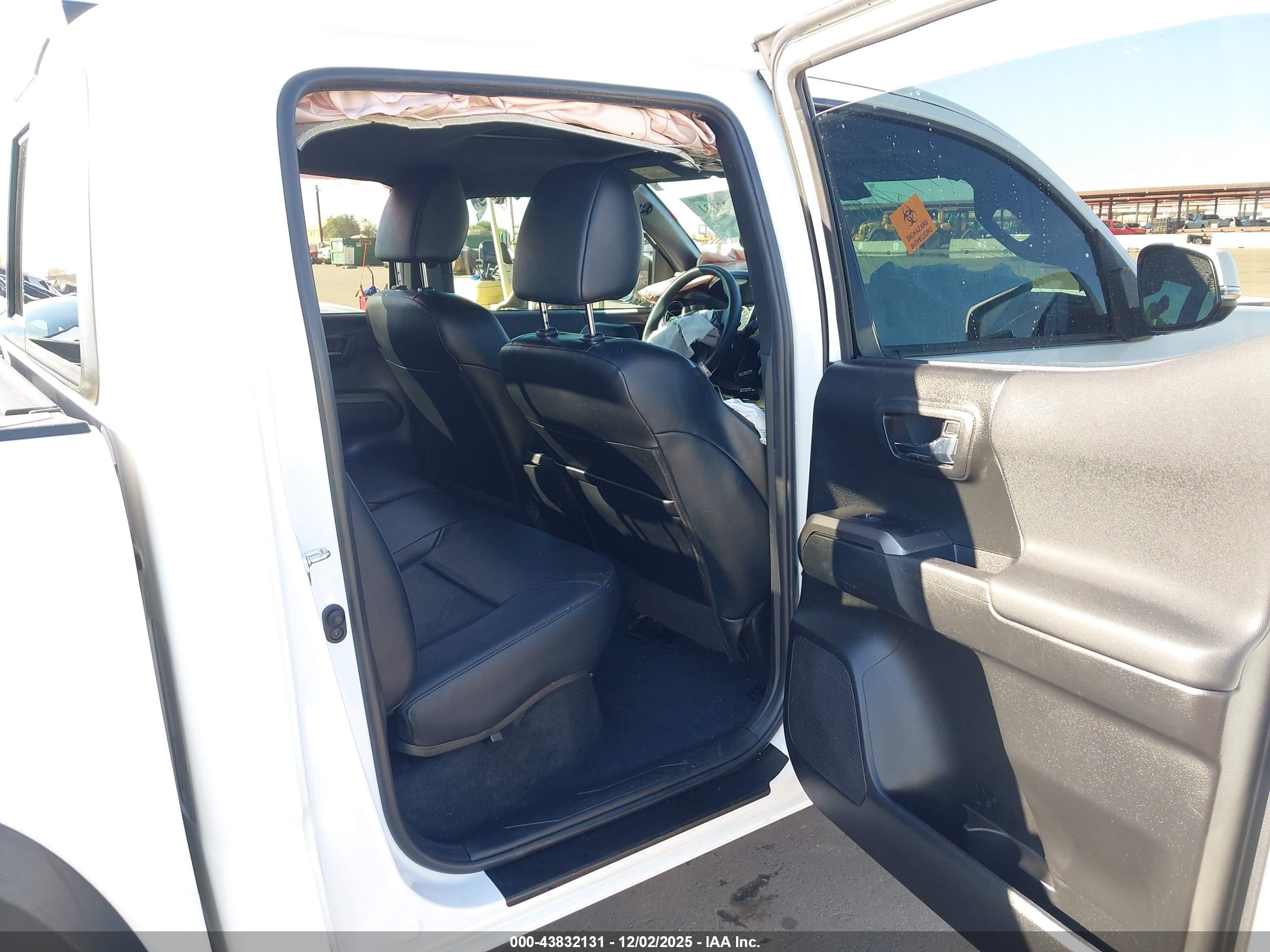 TOYOTA TACOMA image 8