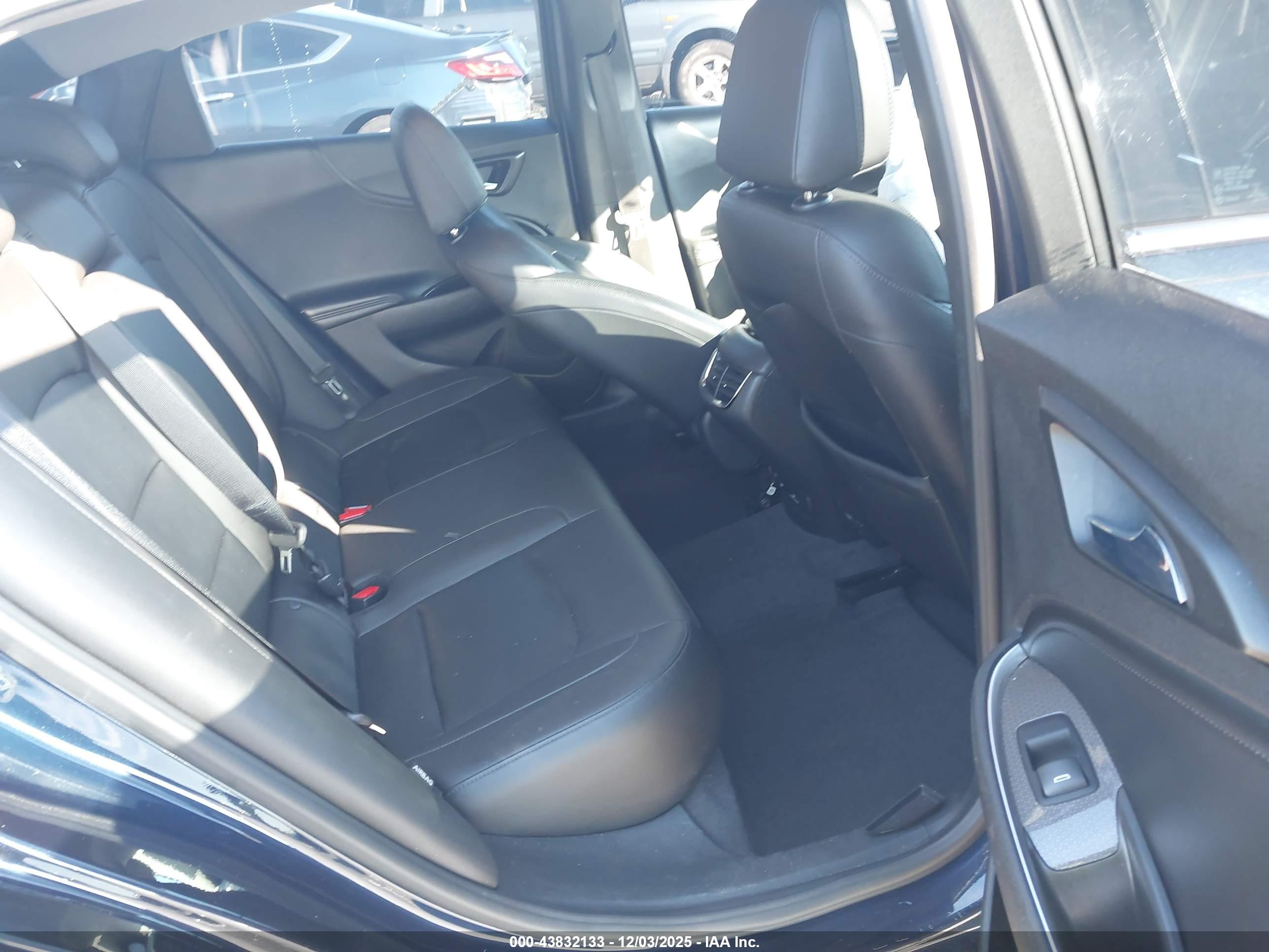 CHEVROLET MALIBU image 8