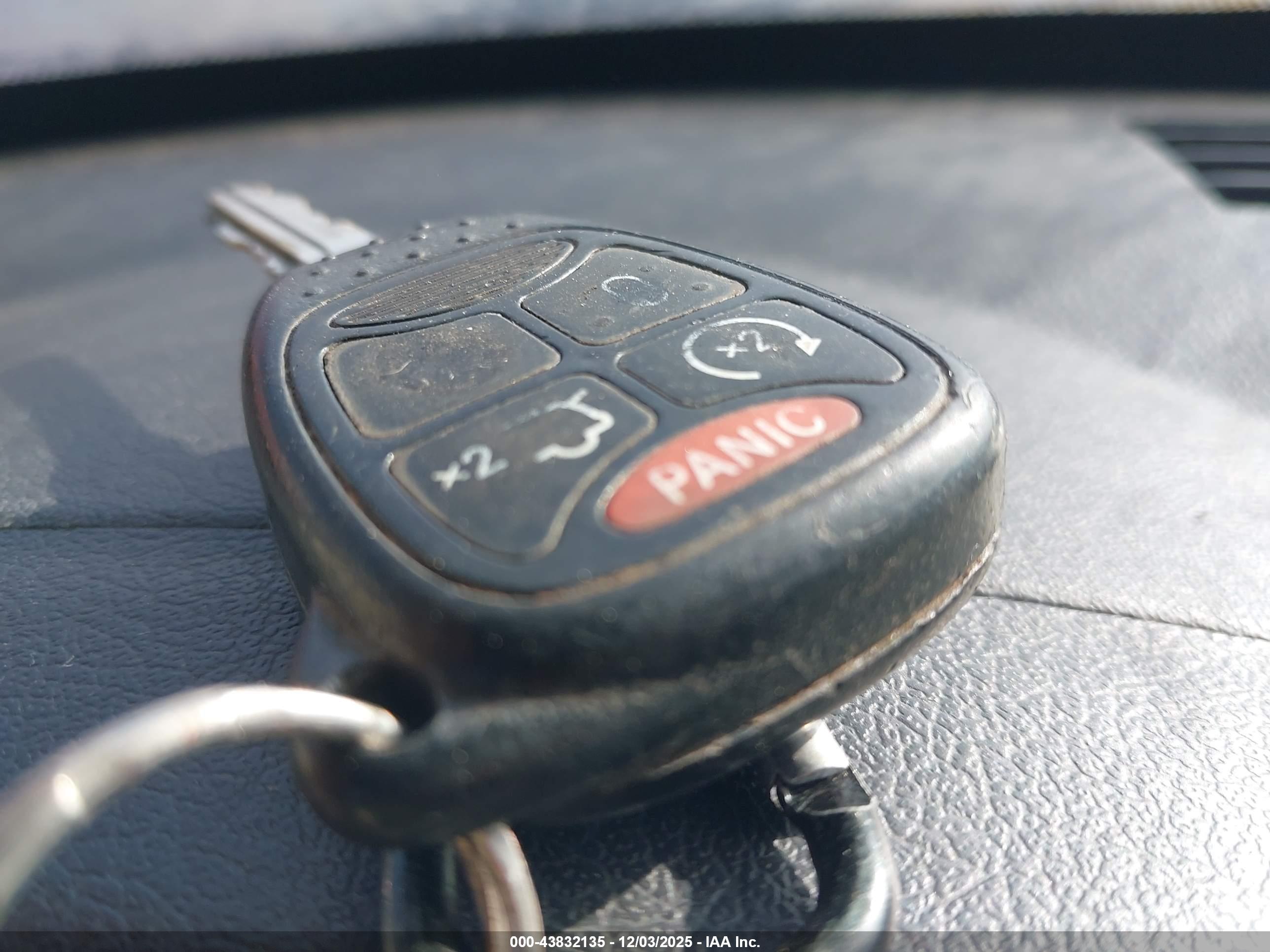 JEEP LIBERTY image 11