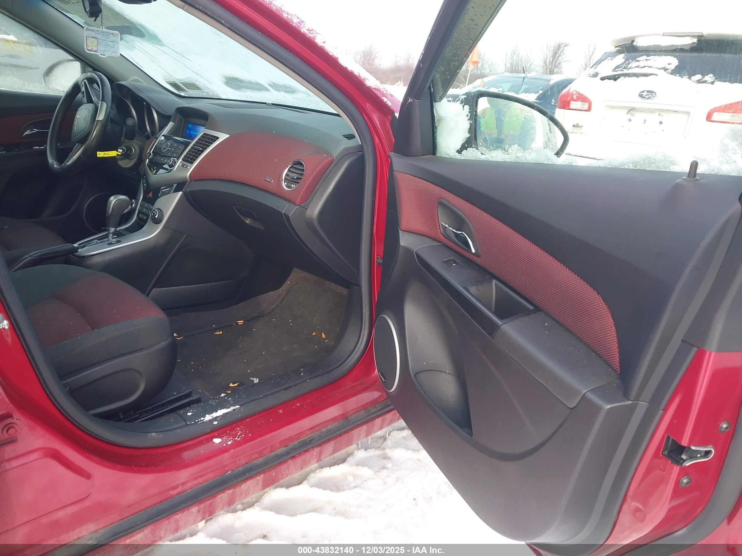 CHEVROLET CRUZE image 5
