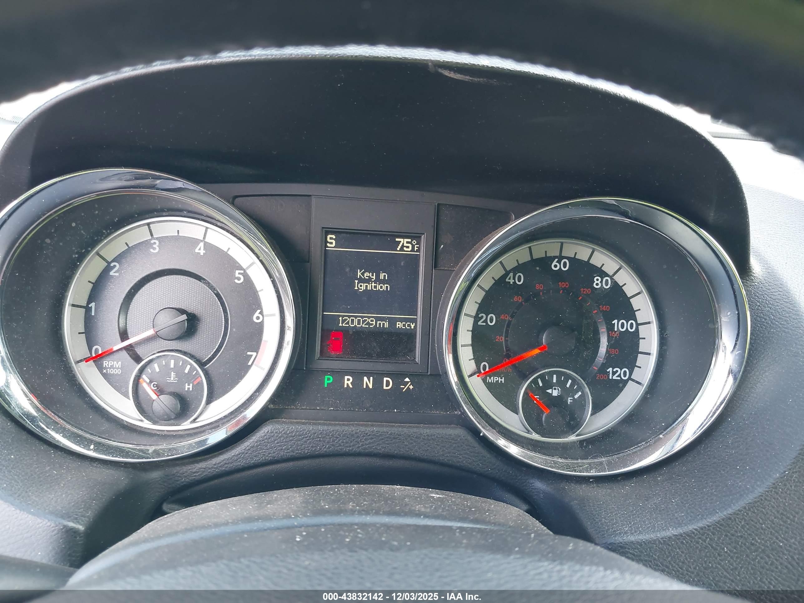 DODGE GRAND image 7