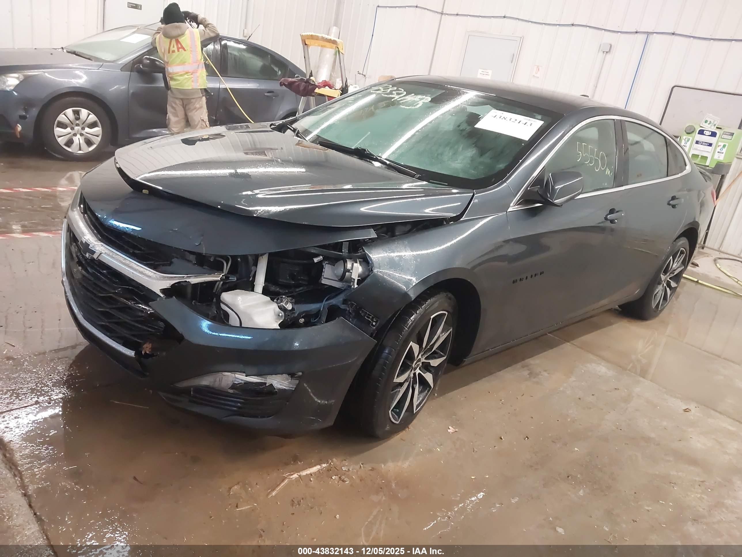 CHEVROLET MALIBU image 2