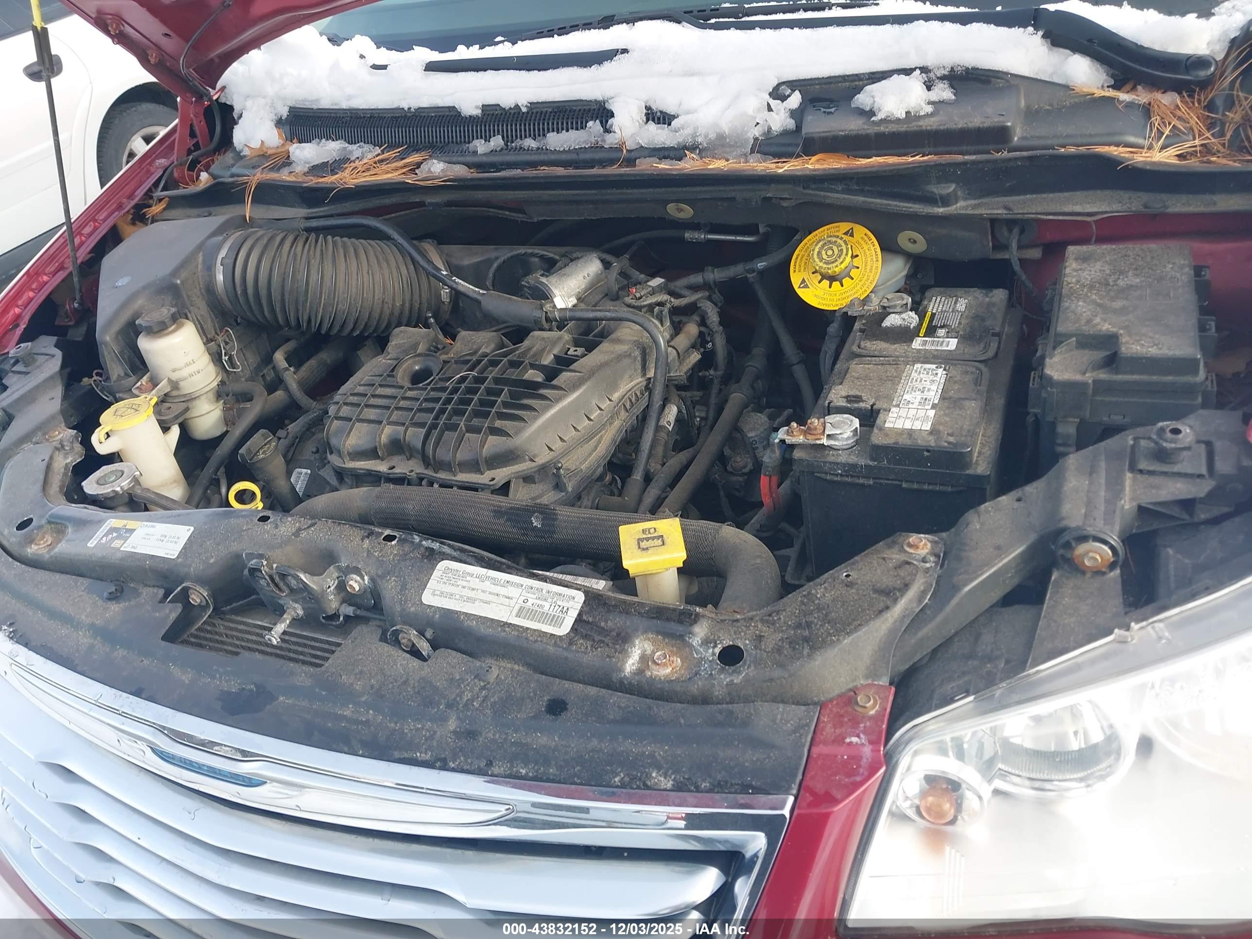 CHRYSLER TOWN image 10