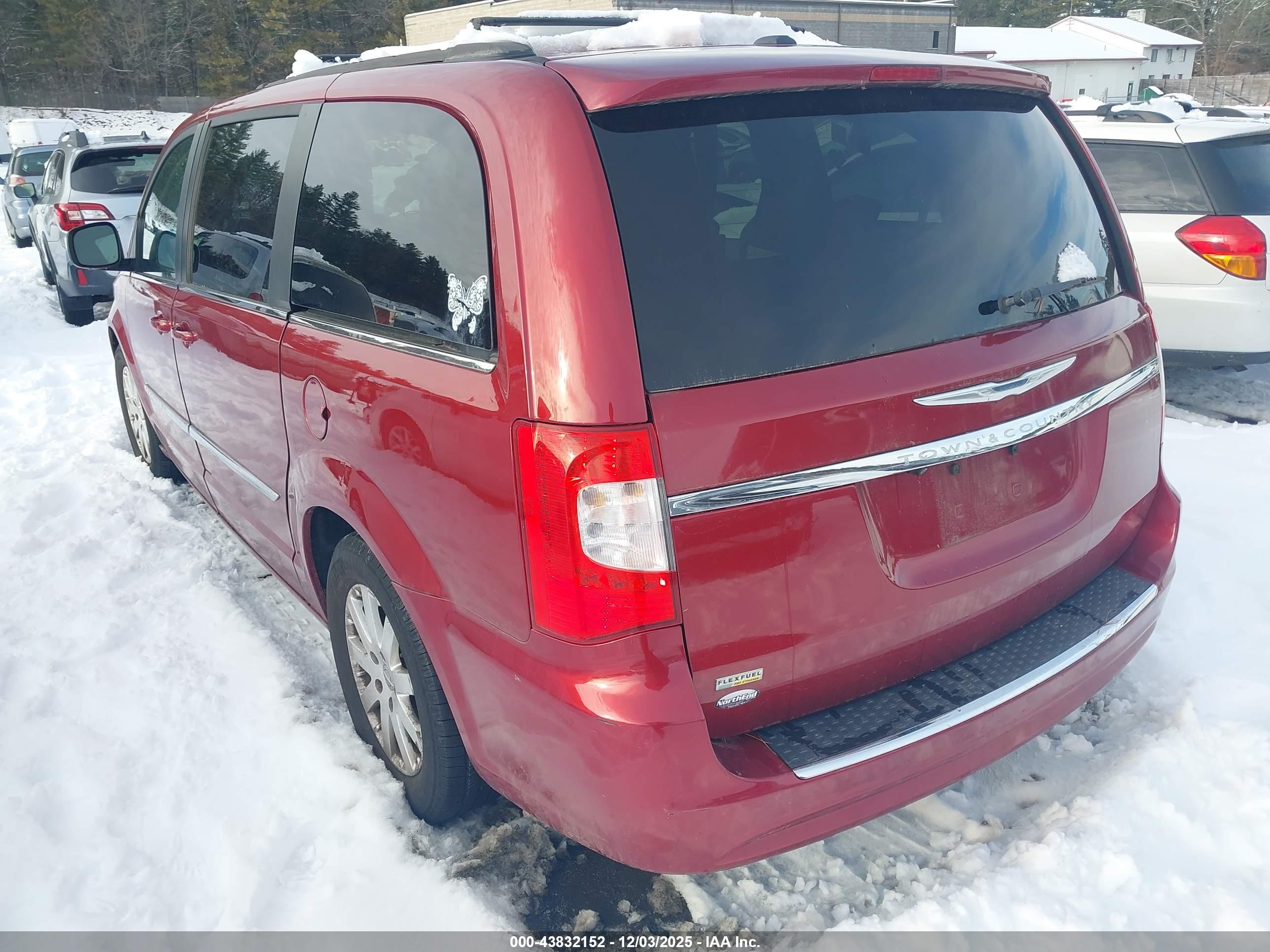 CHRYSLER TOWN image 3