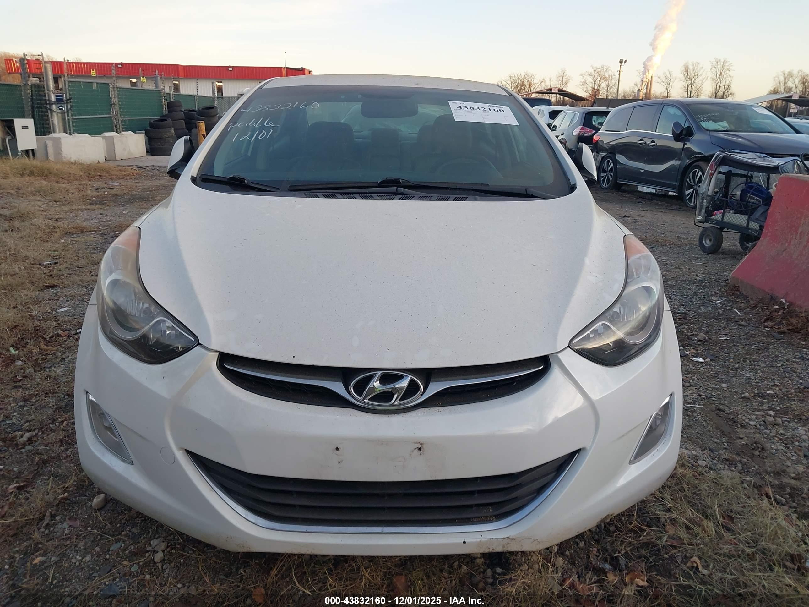 HYUNDAI ELANTRA image 6